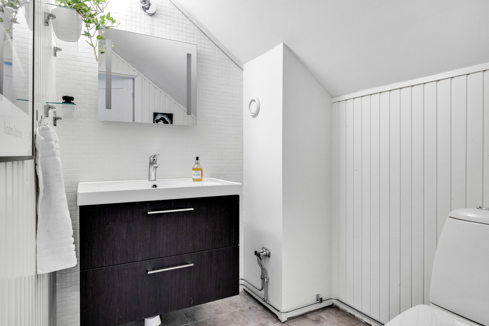 Bostadsbild från Rallarvägen 10, Såld i Vänge, Uppsala