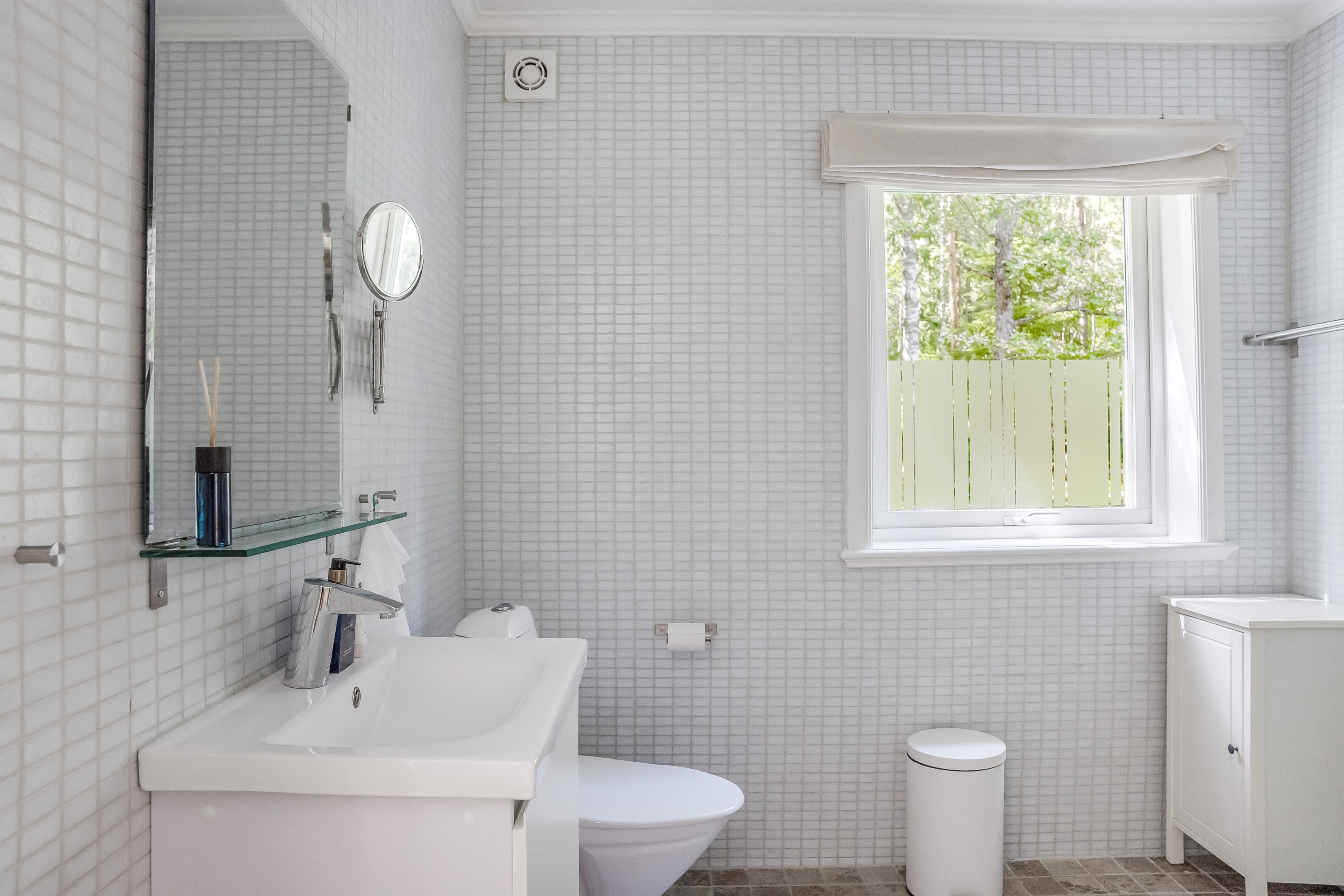 Bostadsbild från Läby Vadbacka 30, Såld i Läby, Uppsala