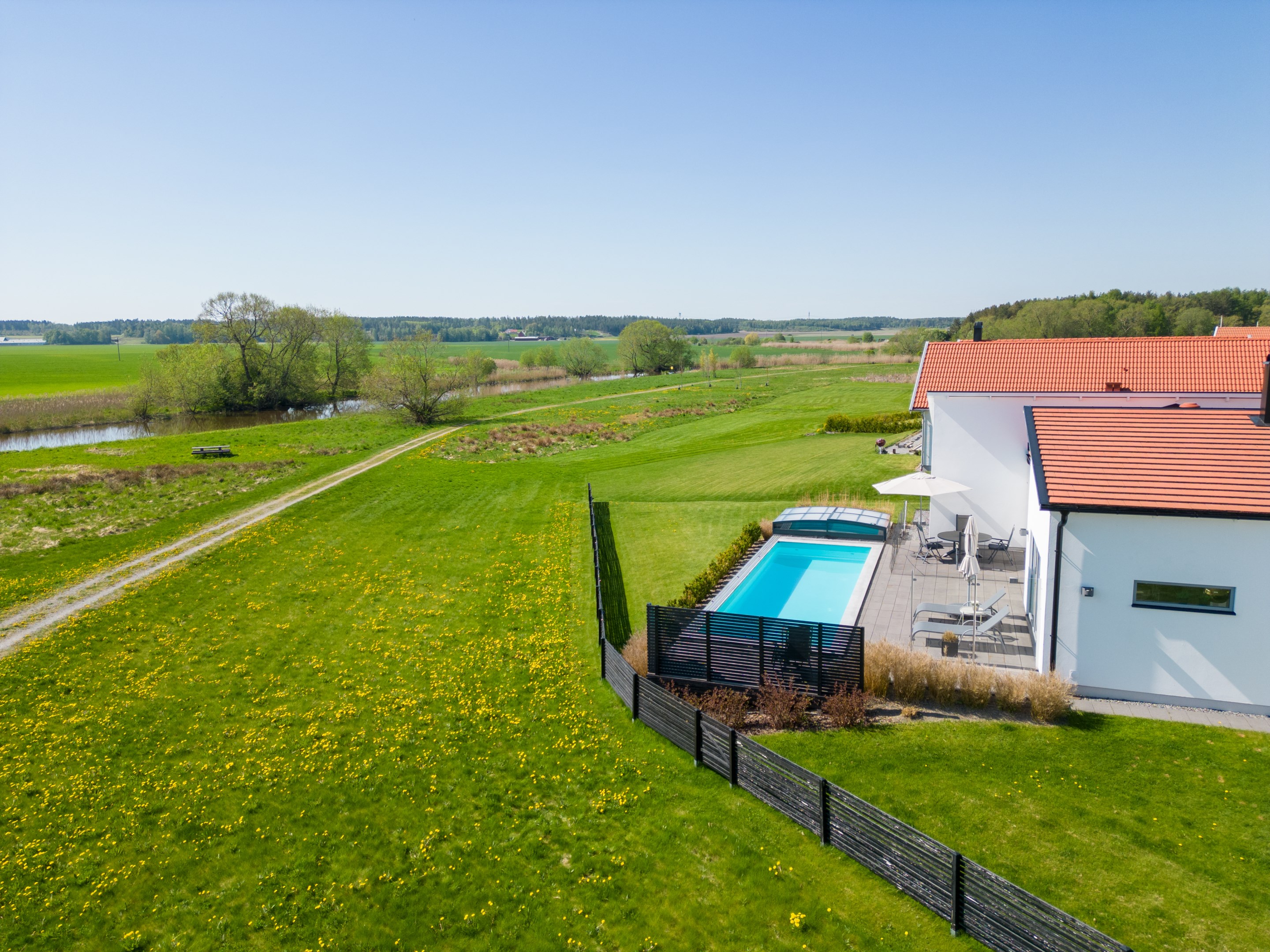 Bostadsbild från Kaprifolvägen 17, Såld i Örsundsbro, Enköping