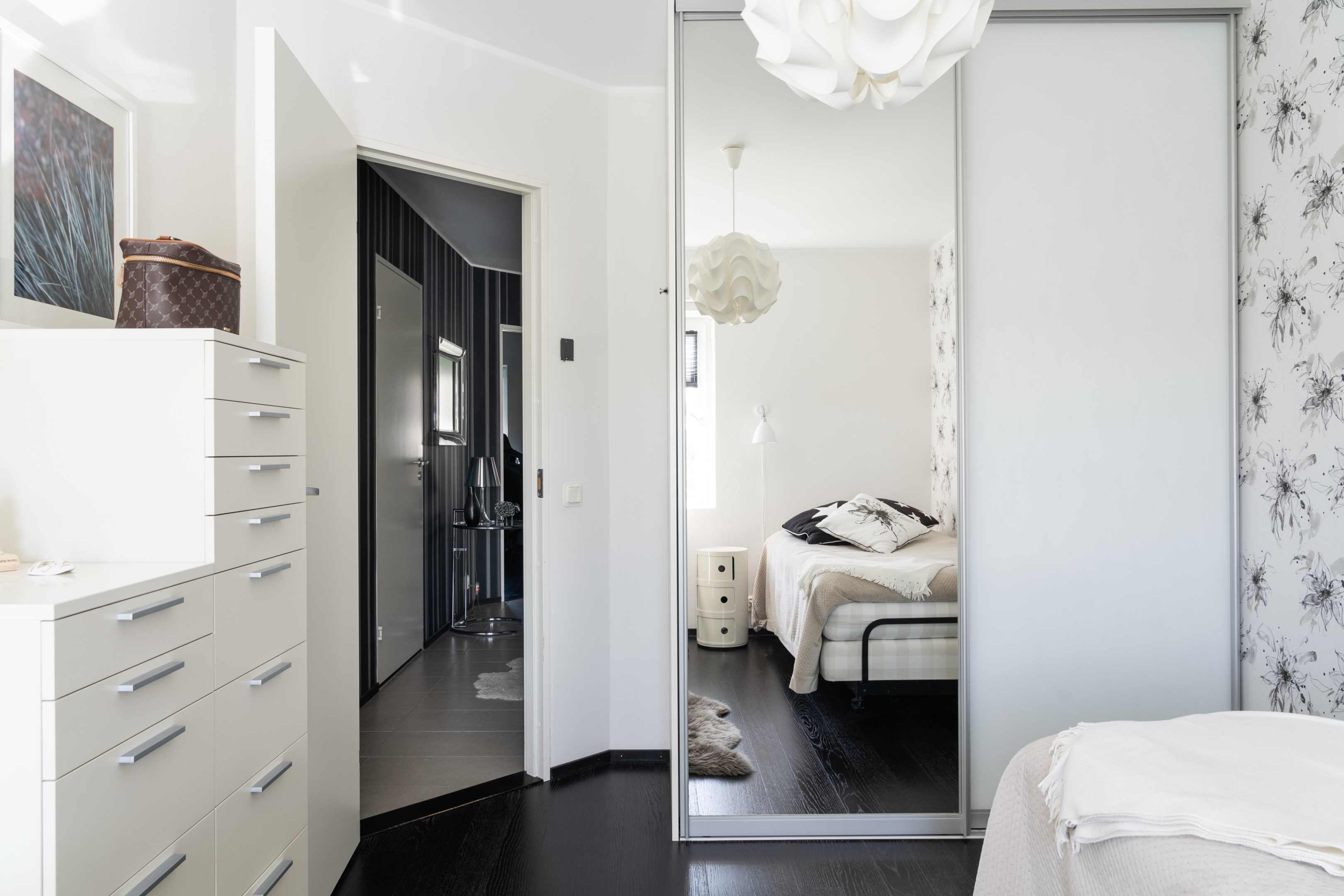 Bostadsbild från Kaprifolvägen 17, Såld i Örsundsbro, Enköping