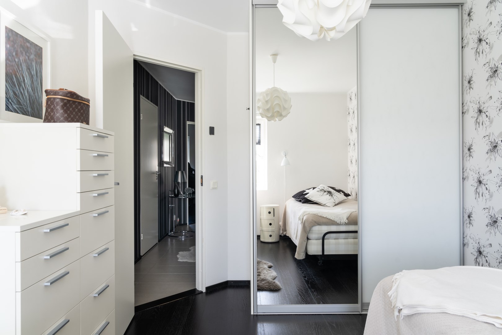 Bostadsbild från Kaprifolvägen 17, Såld i Örsundsbro, Enköping