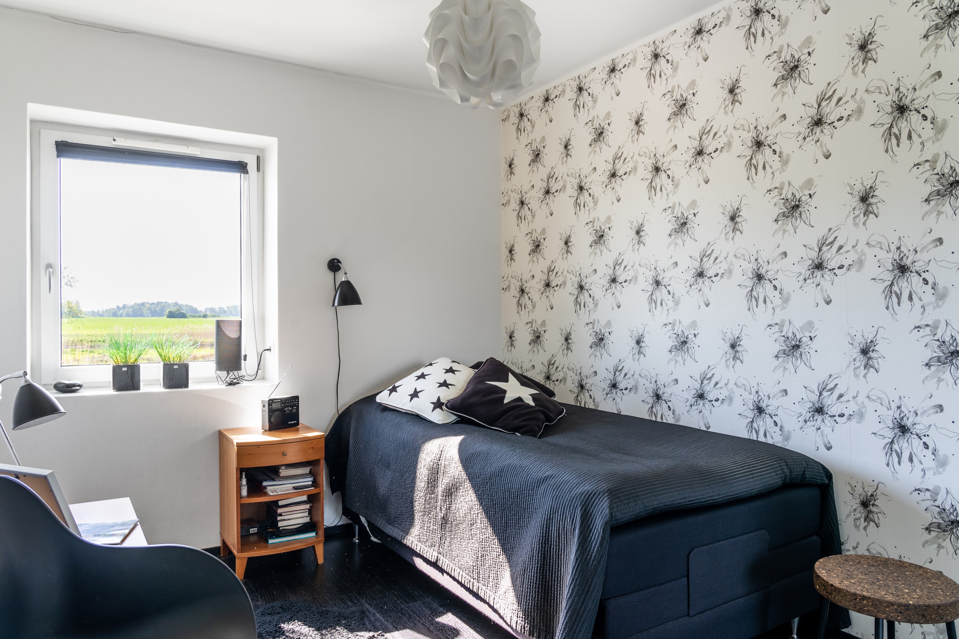 Bostadsbild från Kaprifolvägen 17, Såld i Örsundsbro, Enköping