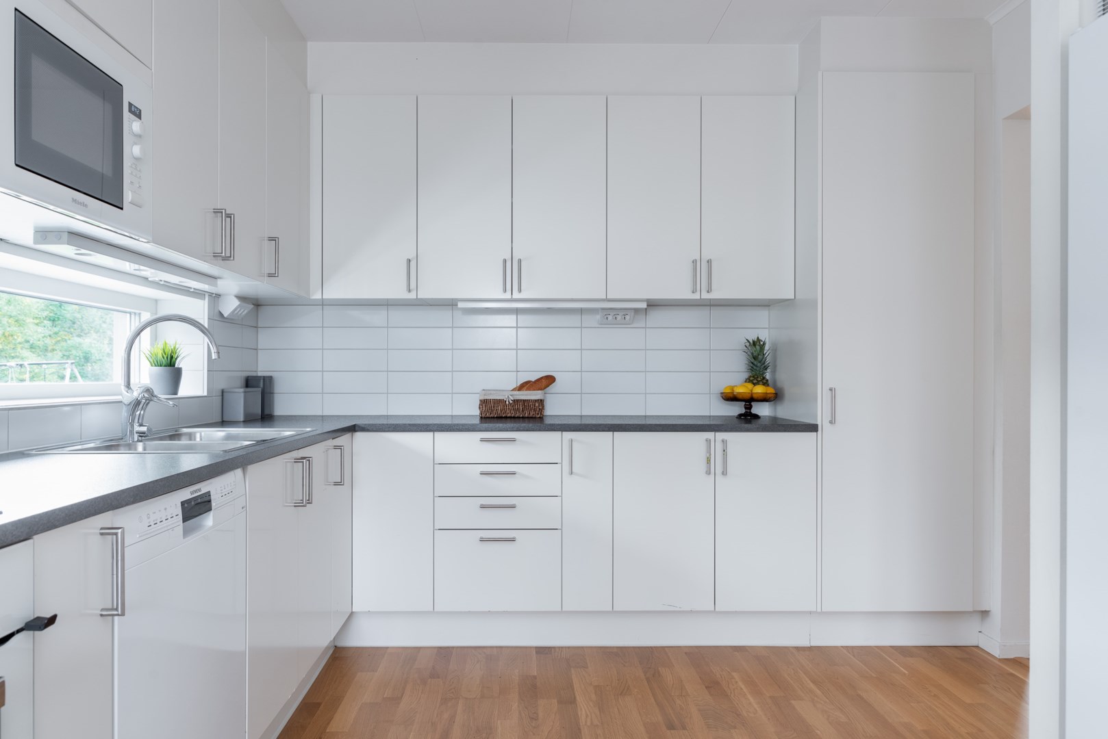 Bostadsbild från Disas väg 18B, Såld i Irsta, Västerås