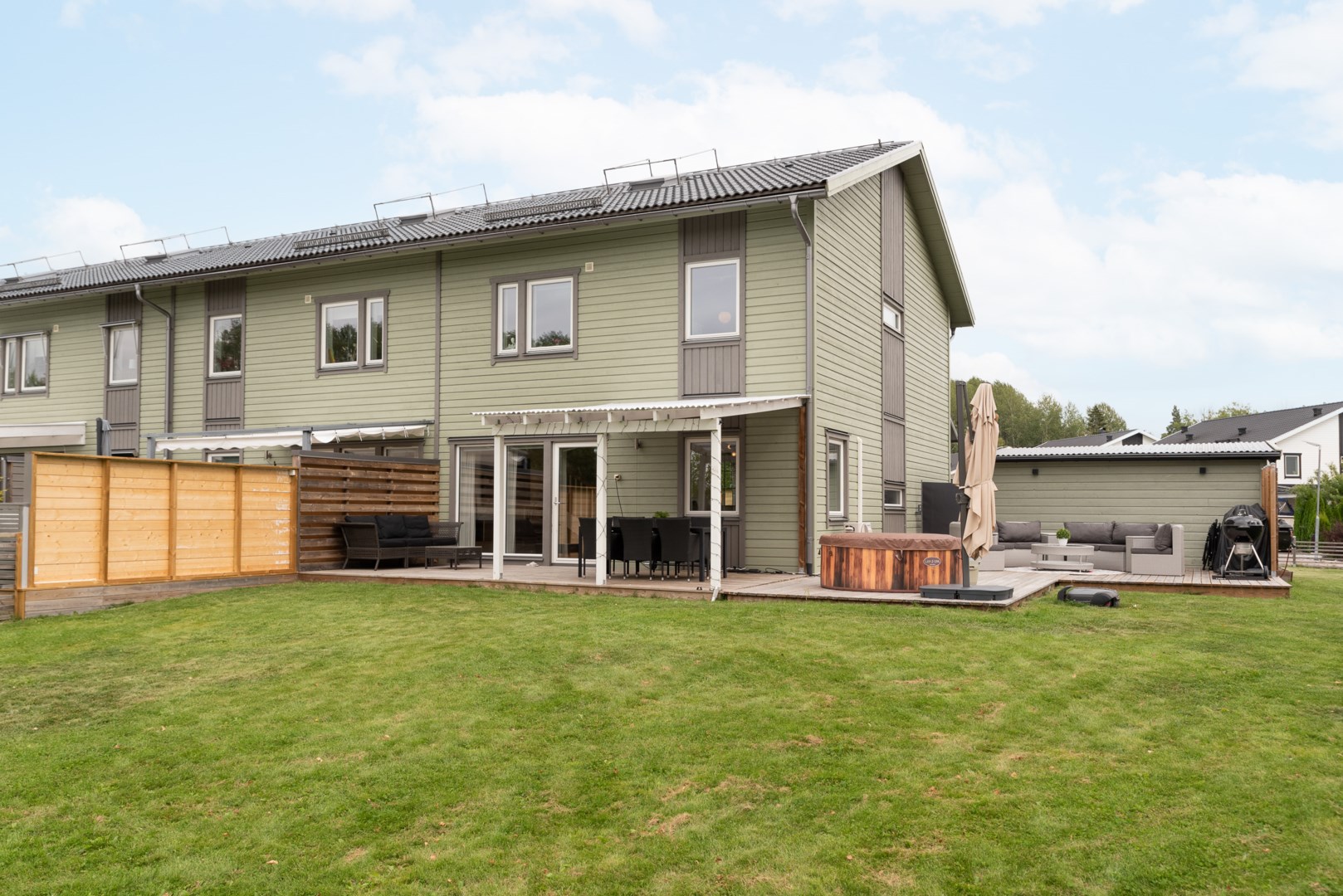 Bostadsbild från Disas väg 18B, Såld i Irsta, Västerås