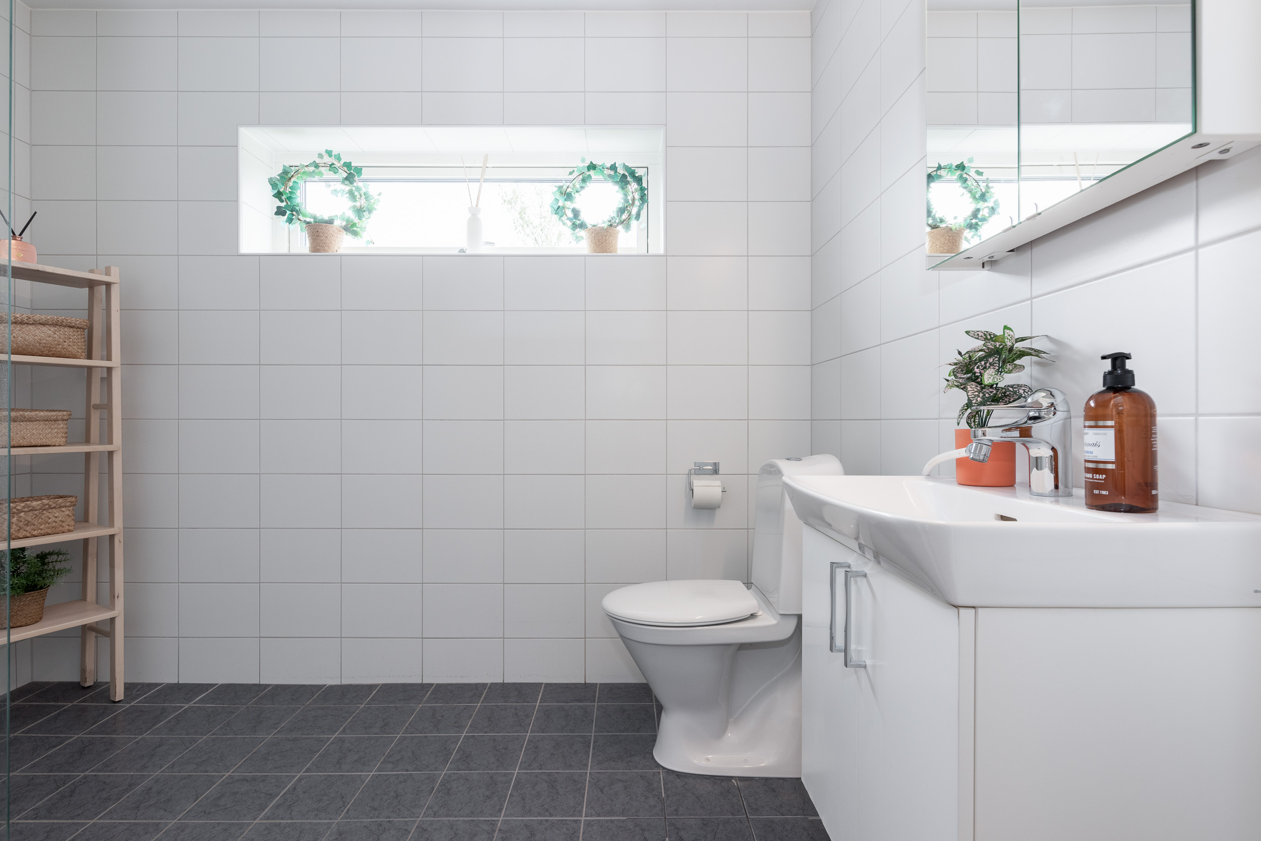 Bostadsbild från Disas väg 18B, Såld i Irsta, Västerås