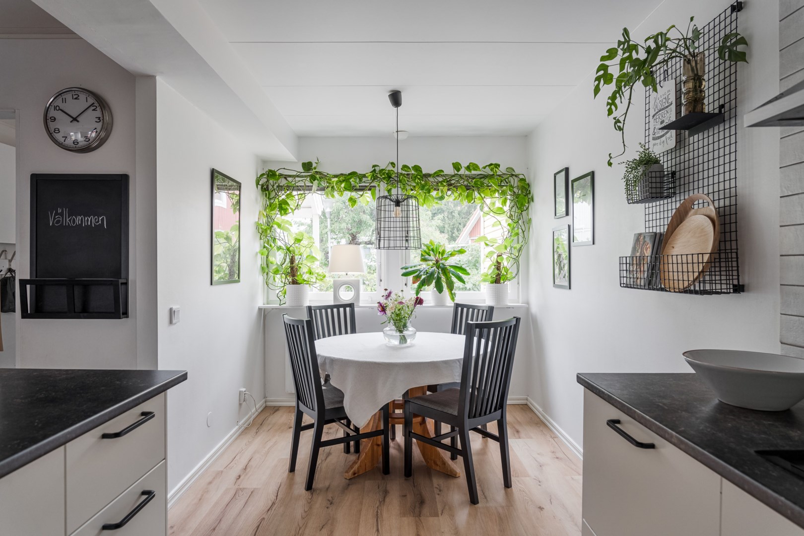 Bostadsbild från Åskmolnsvägen 56, Såld i Storvreta, Uppsala