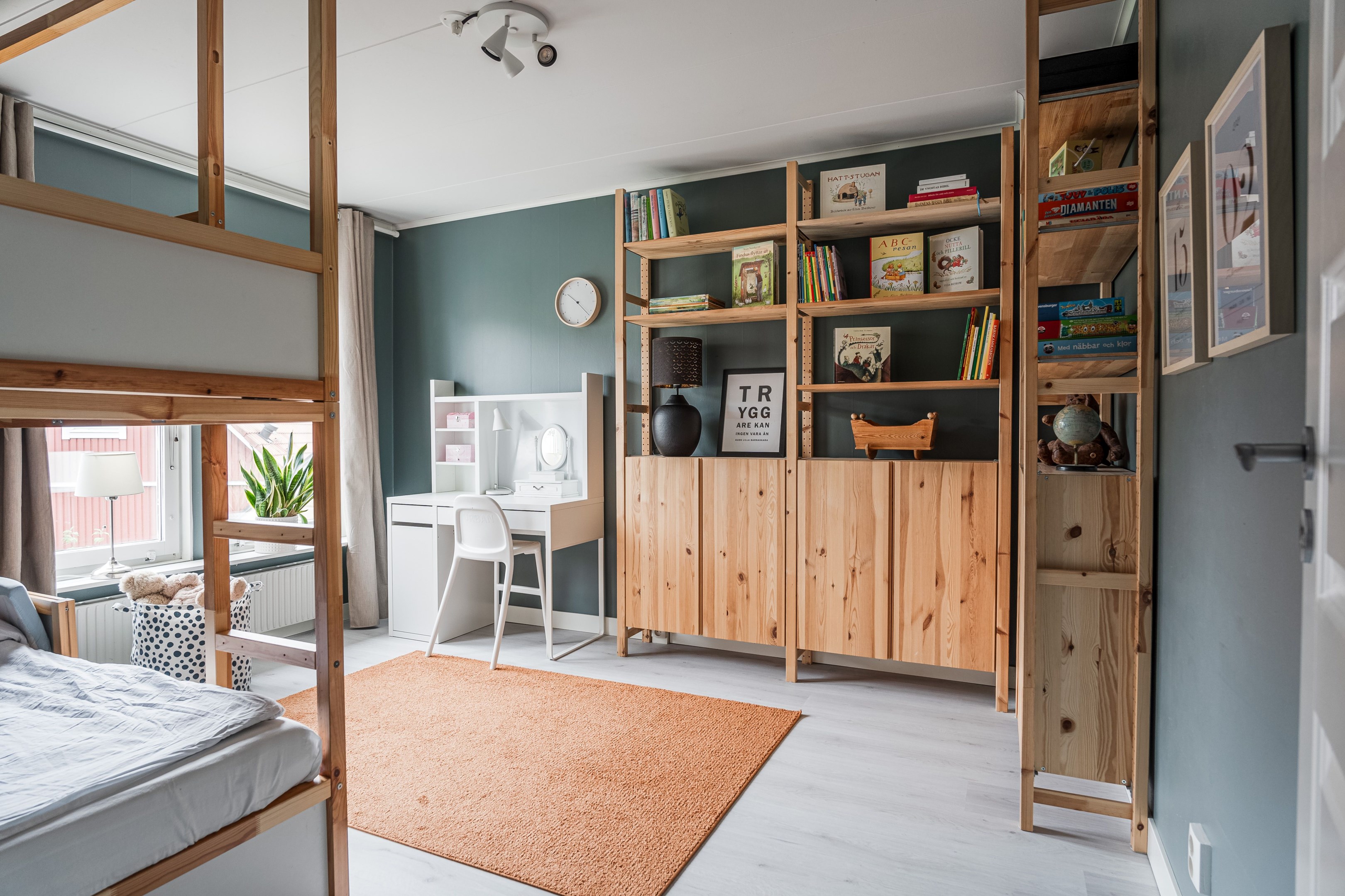 Bostadsbild från Åskmolnsvägen 56, Såld i Storvreta, Uppsala