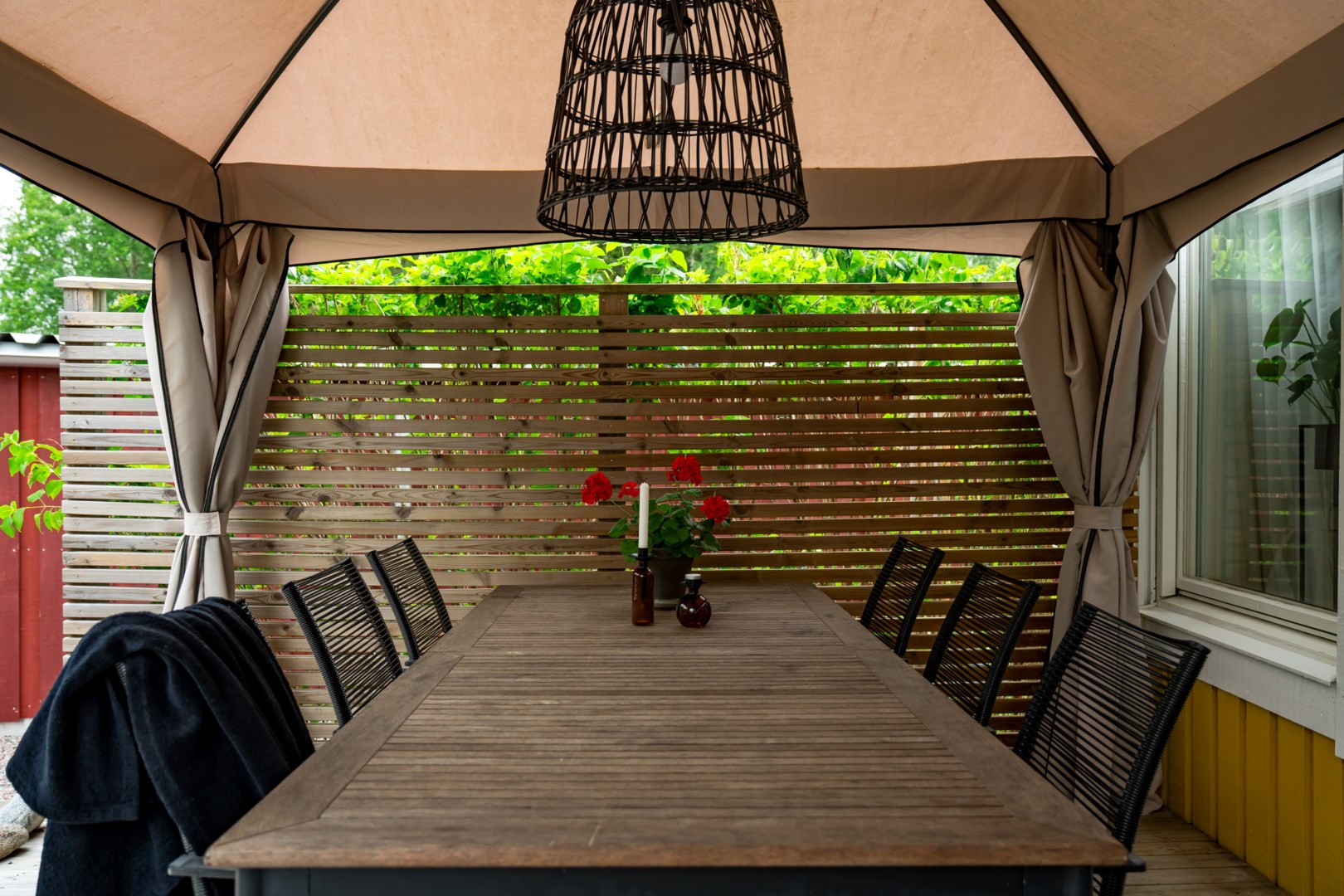 Bostadsbild från Åskmolnsvägen 56, Såld i Storvreta, Uppsala