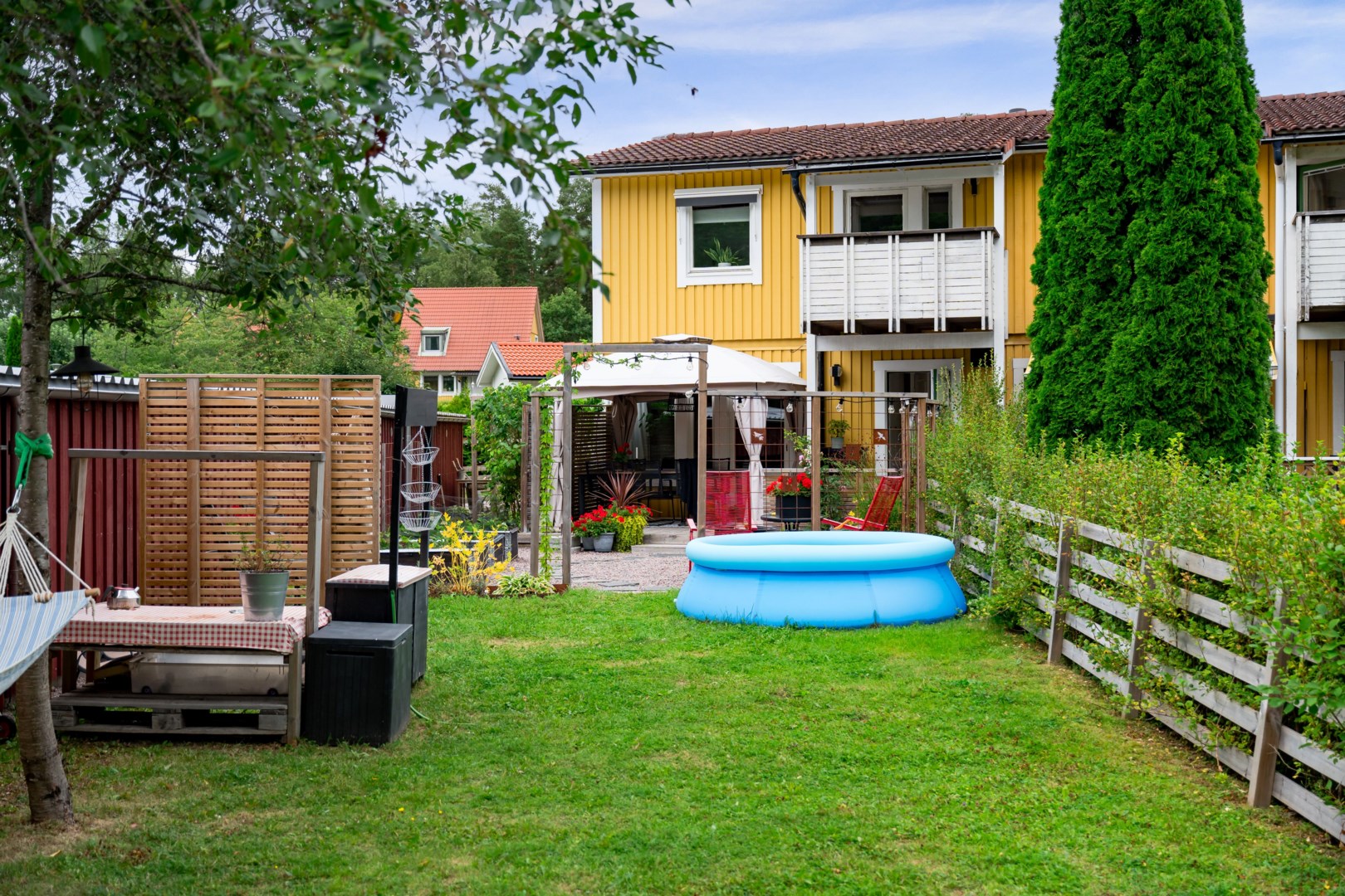 Bostadsbild från Åskmolnsvägen 56, Såld i Storvreta, Uppsala