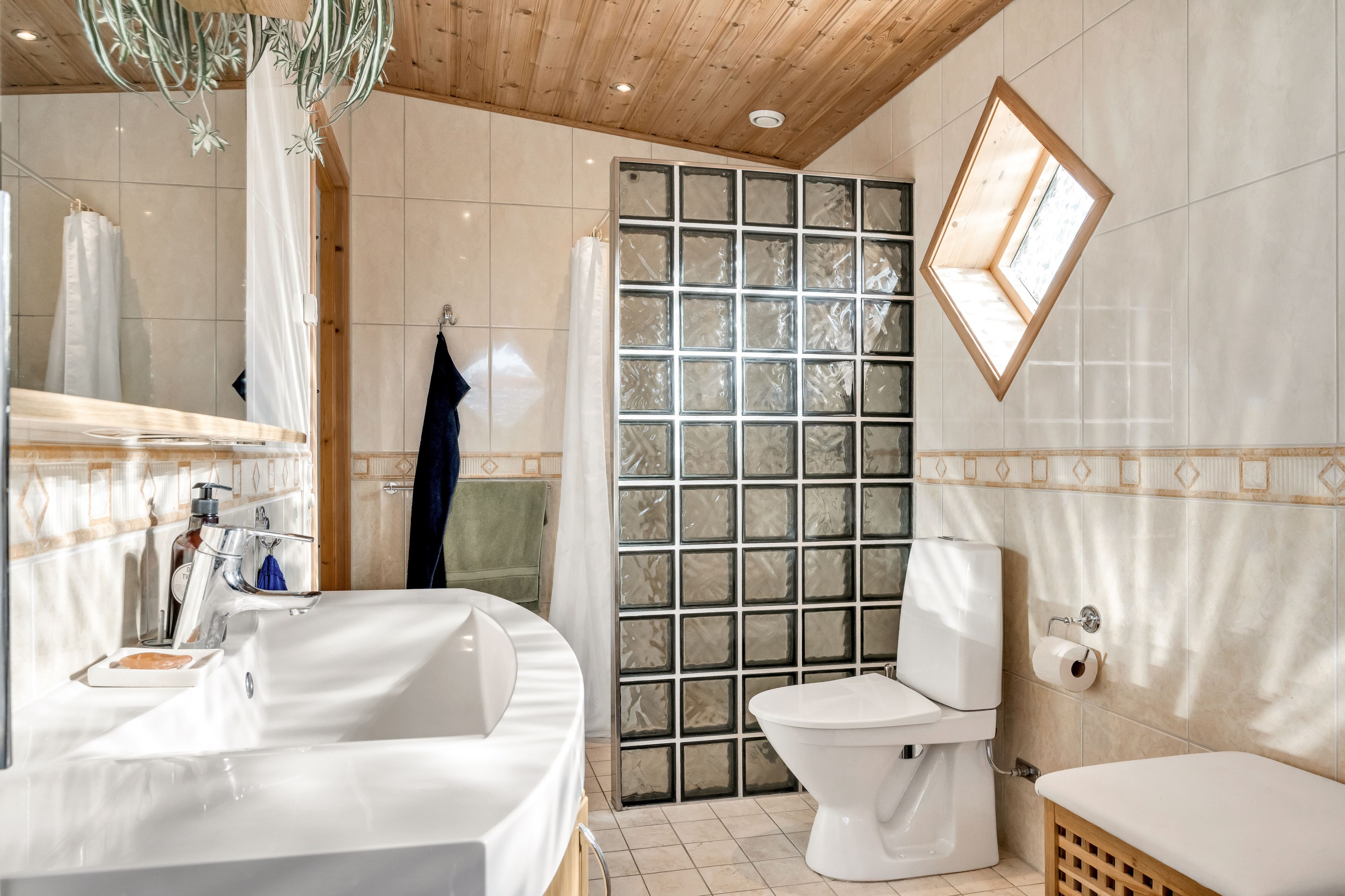 Bostadsbild från Tors väg 7B, Såld i Gamla Uppsala, Uppsala