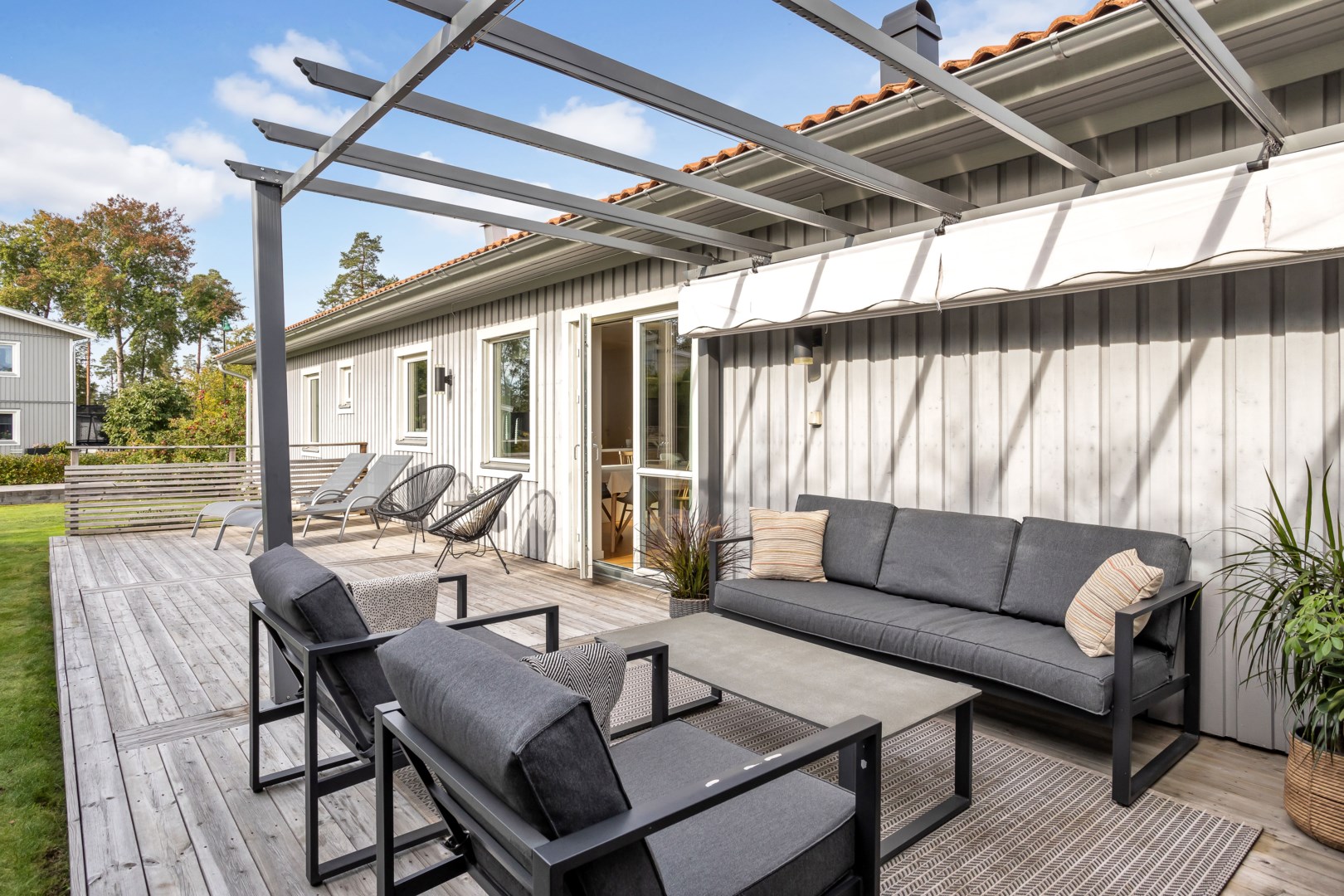 Bostadsbild från Milstensvägen 32, Såld i Herrhagen, Uppsala