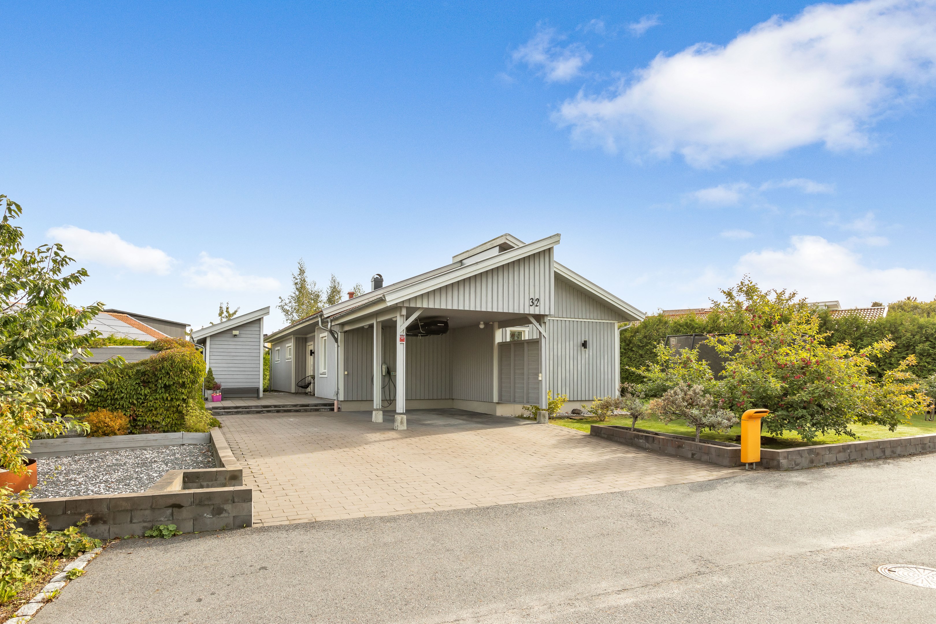 Bostadsbild från Milstensvägen 32, Såld i Herrhagen, Uppsala