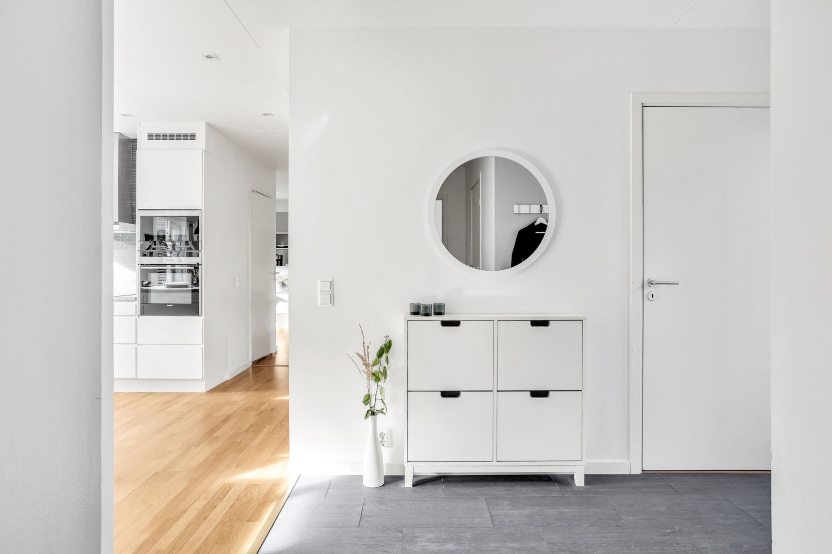 Bostadsbild från Milstensvägen 32, Såld i Herrhagen, Uppsala