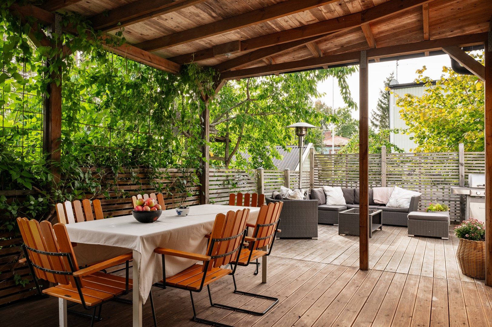 Bostadsbild från Skogdalsvägen 16, Såld i Björknäs, Nacka