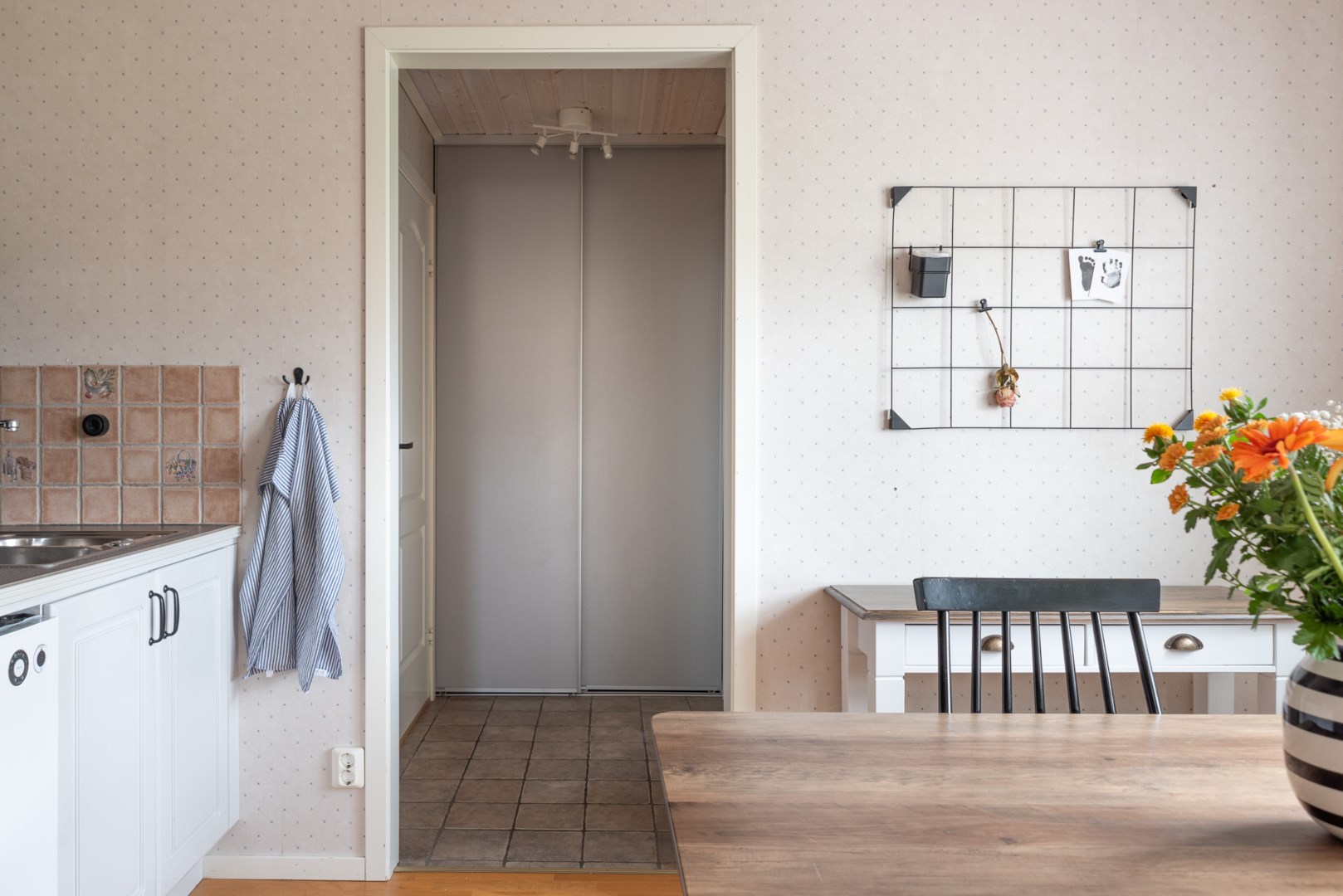 Bostadsbild från Klarinettvägen 18, Såld i Lycksta, Västerås