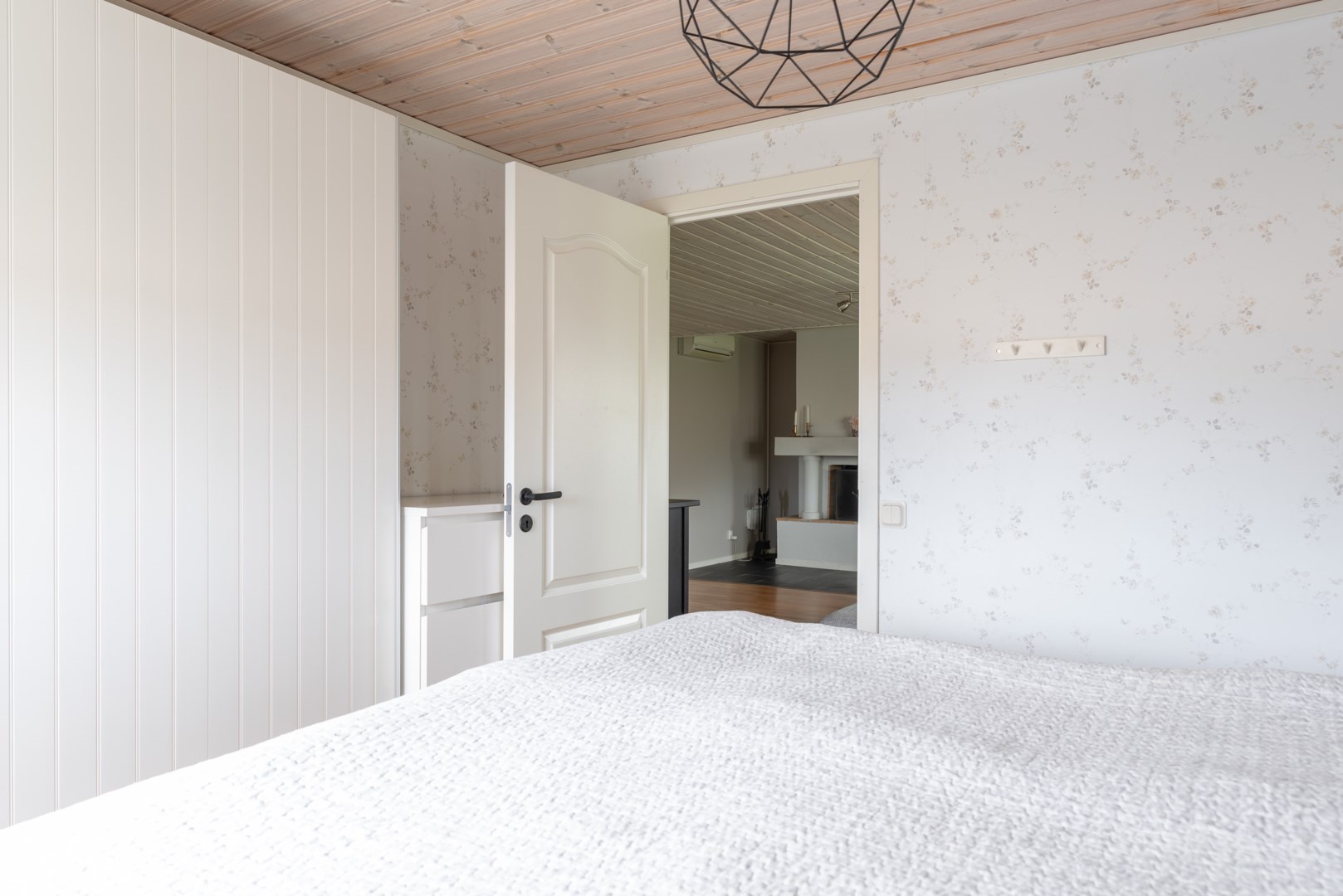 Bostadsbild från Klarinettvägen 18, Såld i Lycksta, Västerås