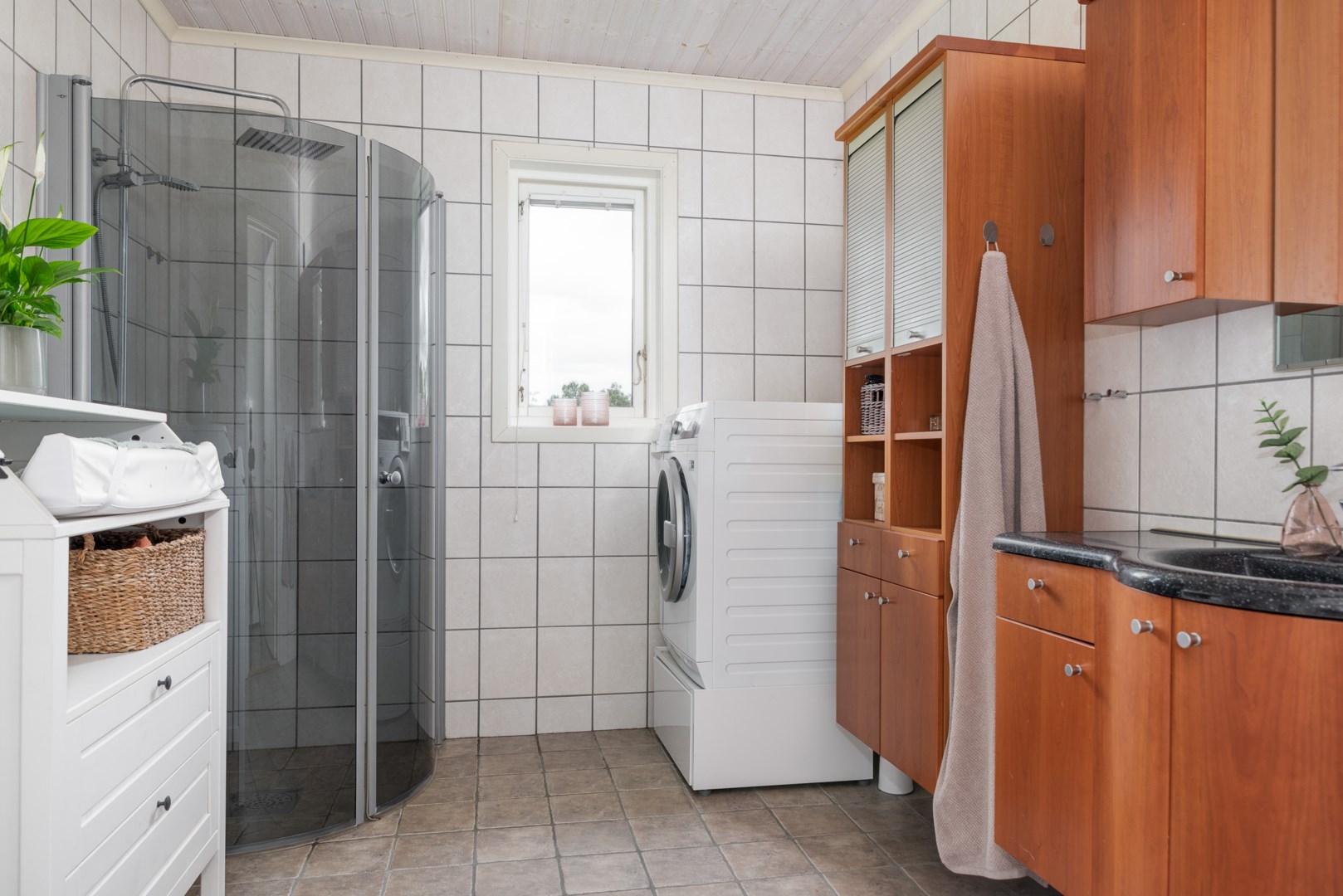 Bostadsbild från Klarinettvägen 18, Såld i Lycksta, Västerås