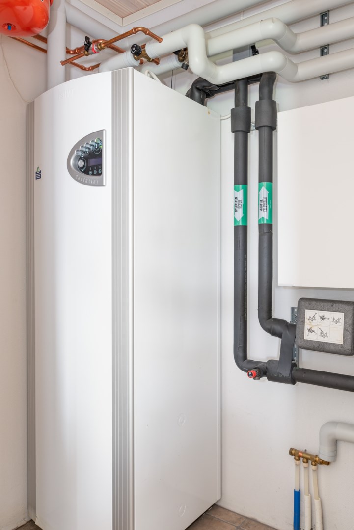 Bostadsbild från Klarinettvägen 18, Såld i Lycksta, Västerås