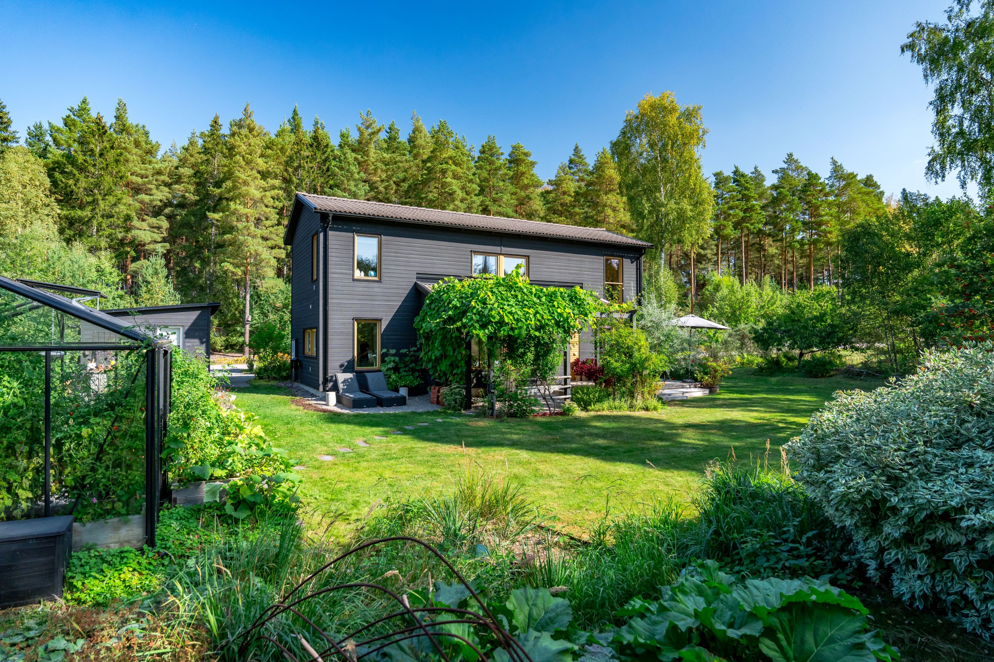 Bostadsbild från Igelkottsvägen 8, Såld i Vreta, Uppsala