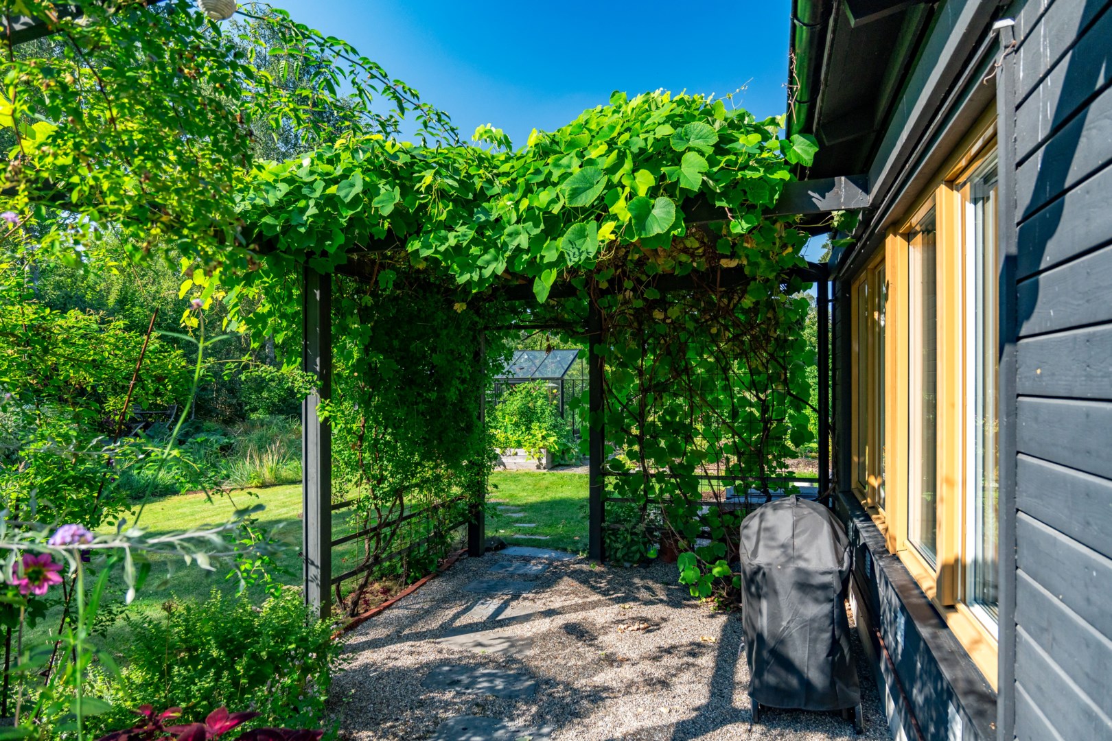 Bostadsbild från Igelkottsvägen 8, Såld i Vreta, Uppsala