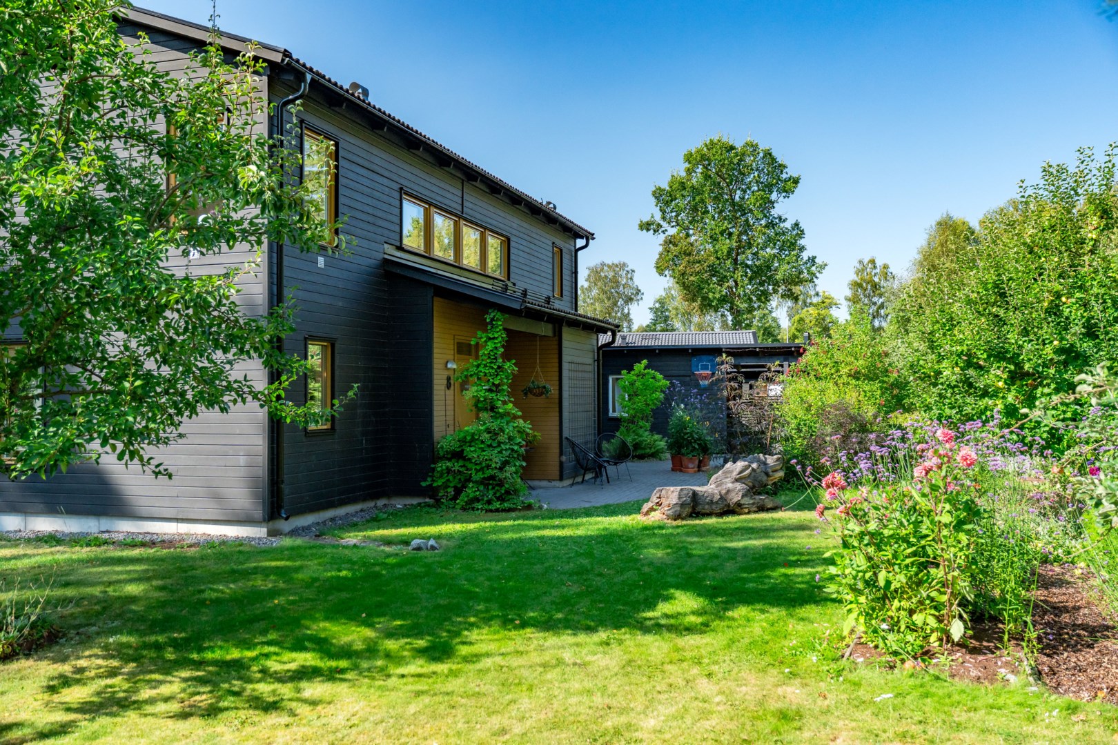 Bostadsbild från Igelkottsvägen 8, Såld i Vreta, Uppsala