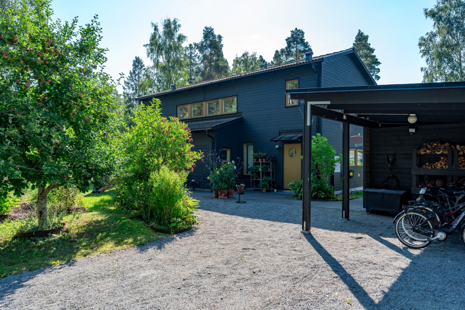 Bostadsbild från Igelkottsvägen 8, Såld i Vreta, Uppsala