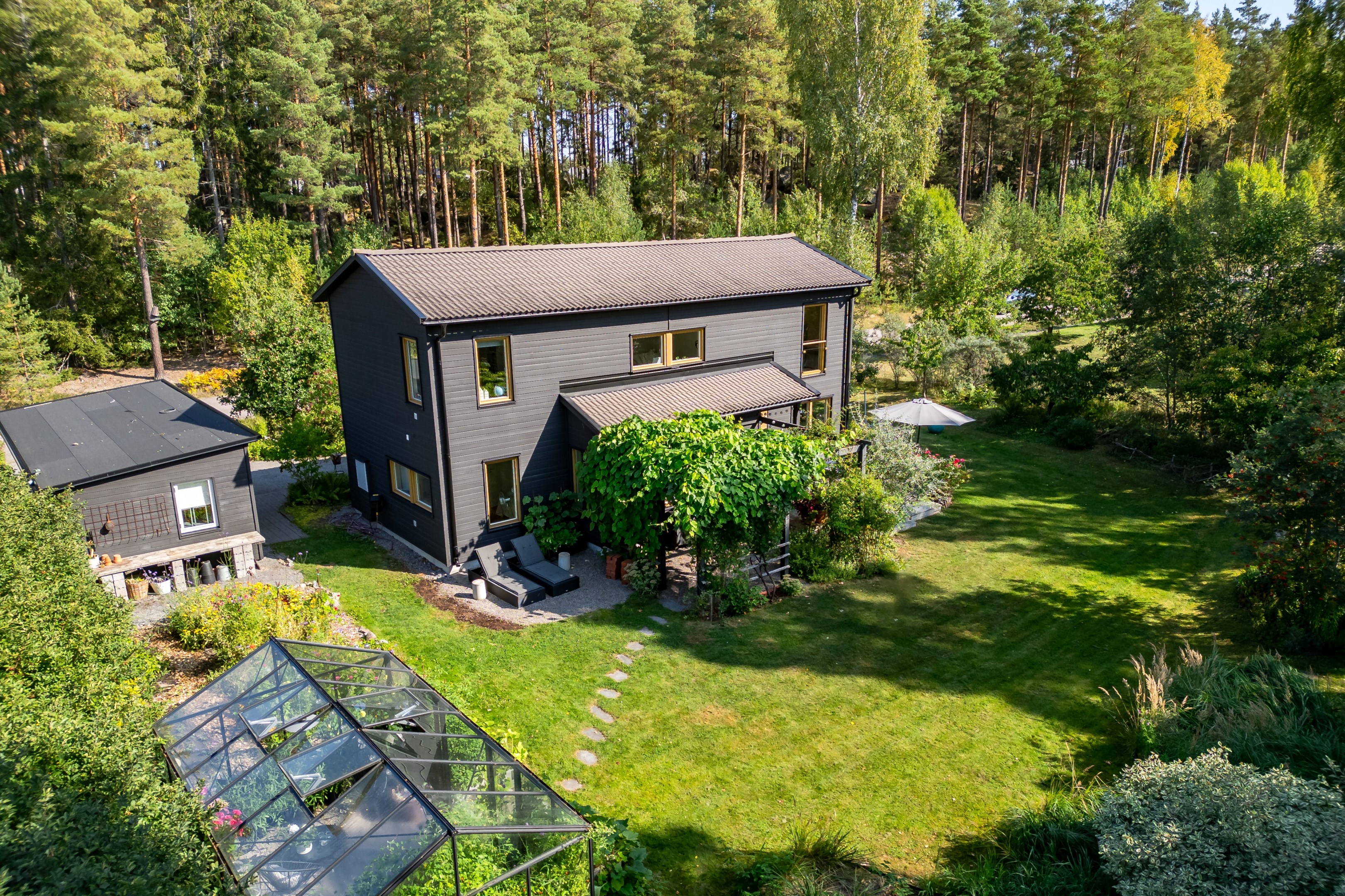 Bostadsbild från Igelkottsvägen 8, Såld i Vreta, Uppsala