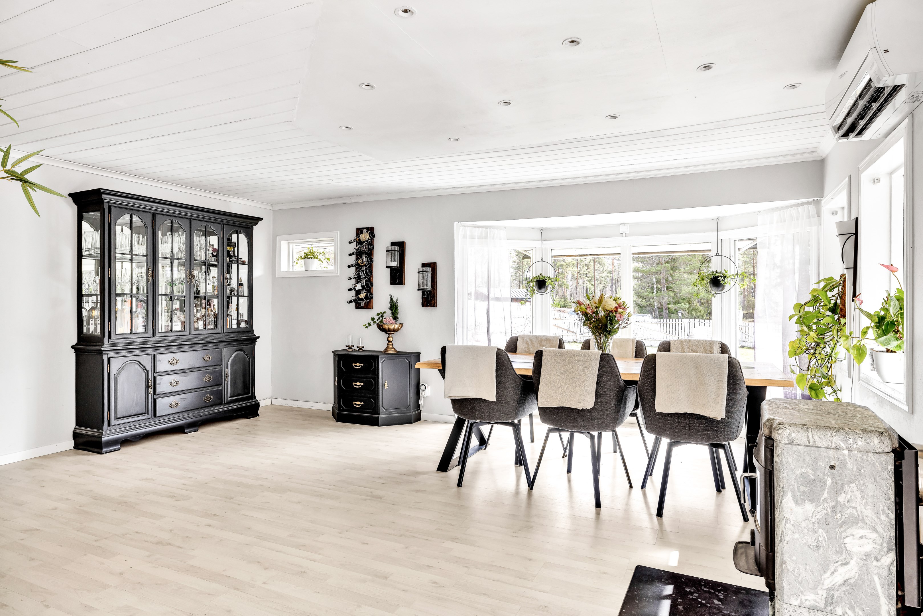 Bostadsbild från Järvstigen 6, Såld i Järlåsa, Uppsala