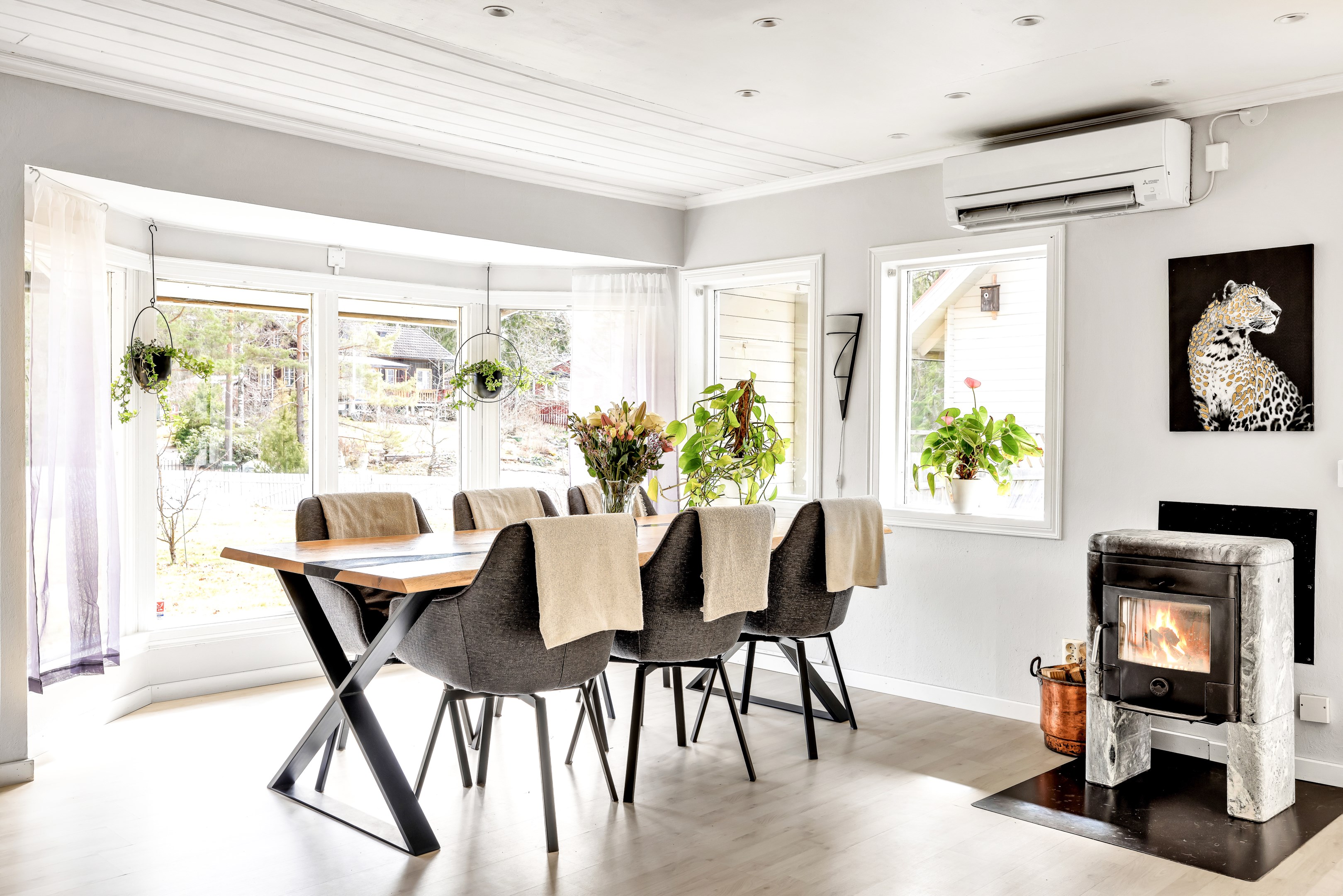 Bostadsbild från Järvstigen 6, Såld i Järlåsa, Uppsala