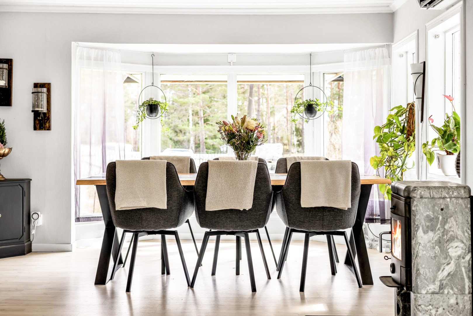 Bostadsbild från Järvstigen 6, Såld i Järlåsa, Uppsala