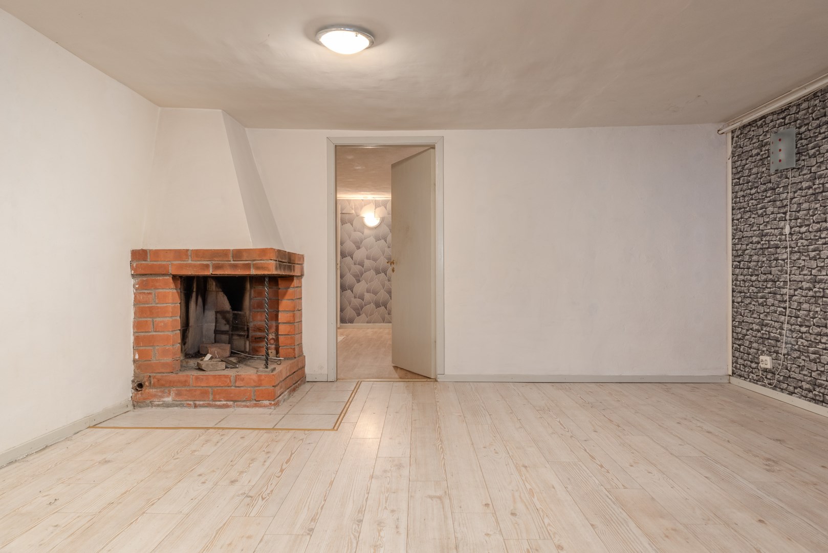 Bostadsbild från Gotövägen 12, Såld i Barkarö, Västerås