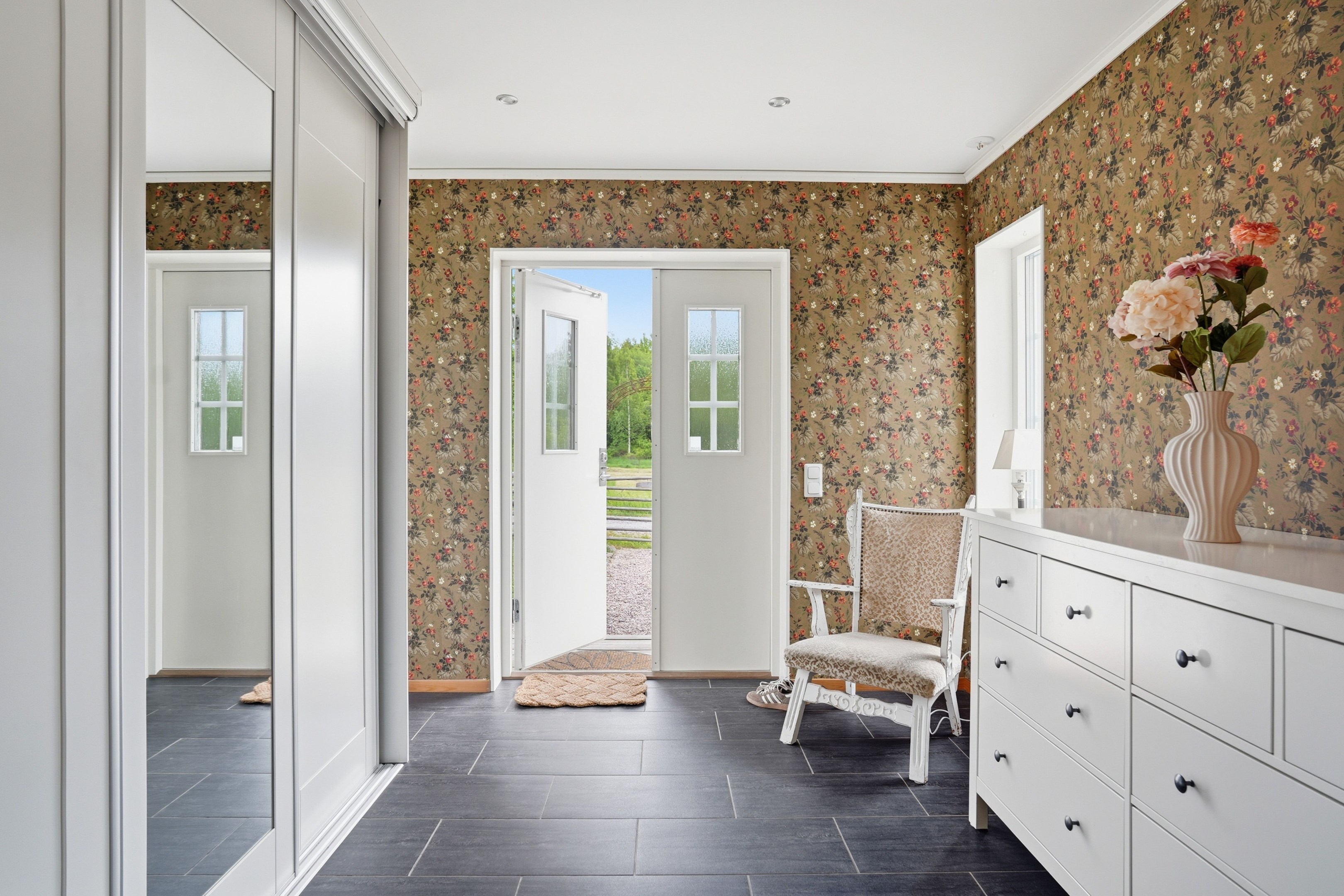 Bostadsbild från Trångbovägen 1, Såld i Gunsta, Uppsala
