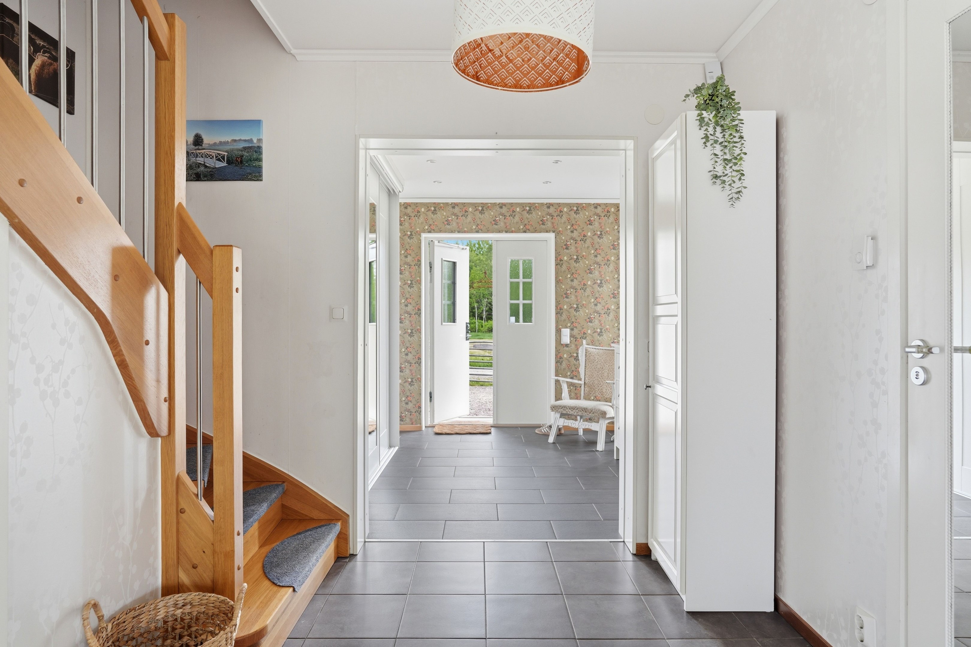 Bostadsbild från Trångbovägen 1, Såld i Gunsta, Uppsala
