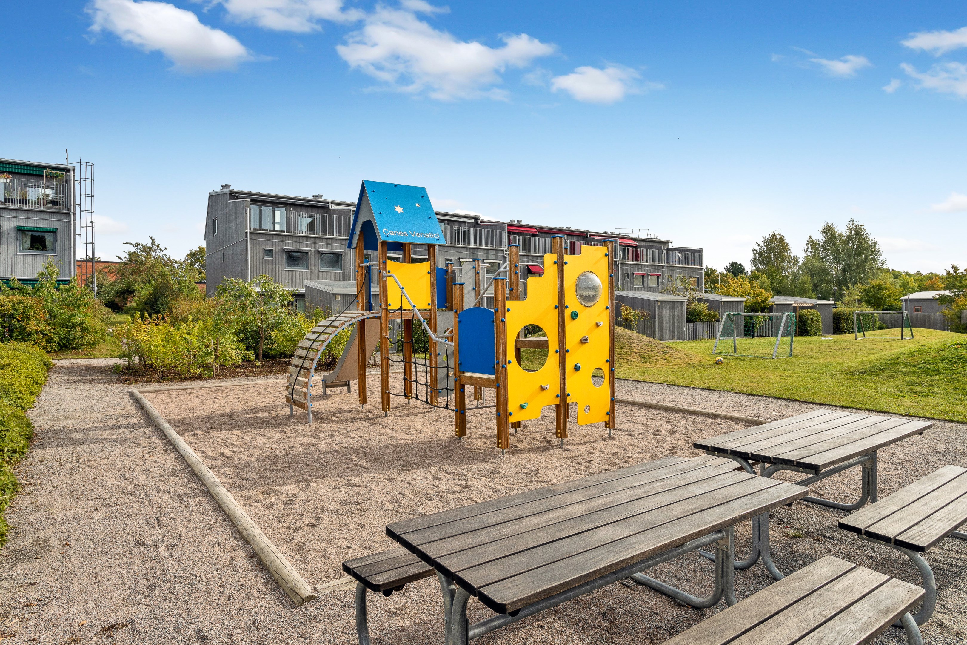 Bostadsbild från Bernadottestigen 22, Såld i Valsätra, Uppsala