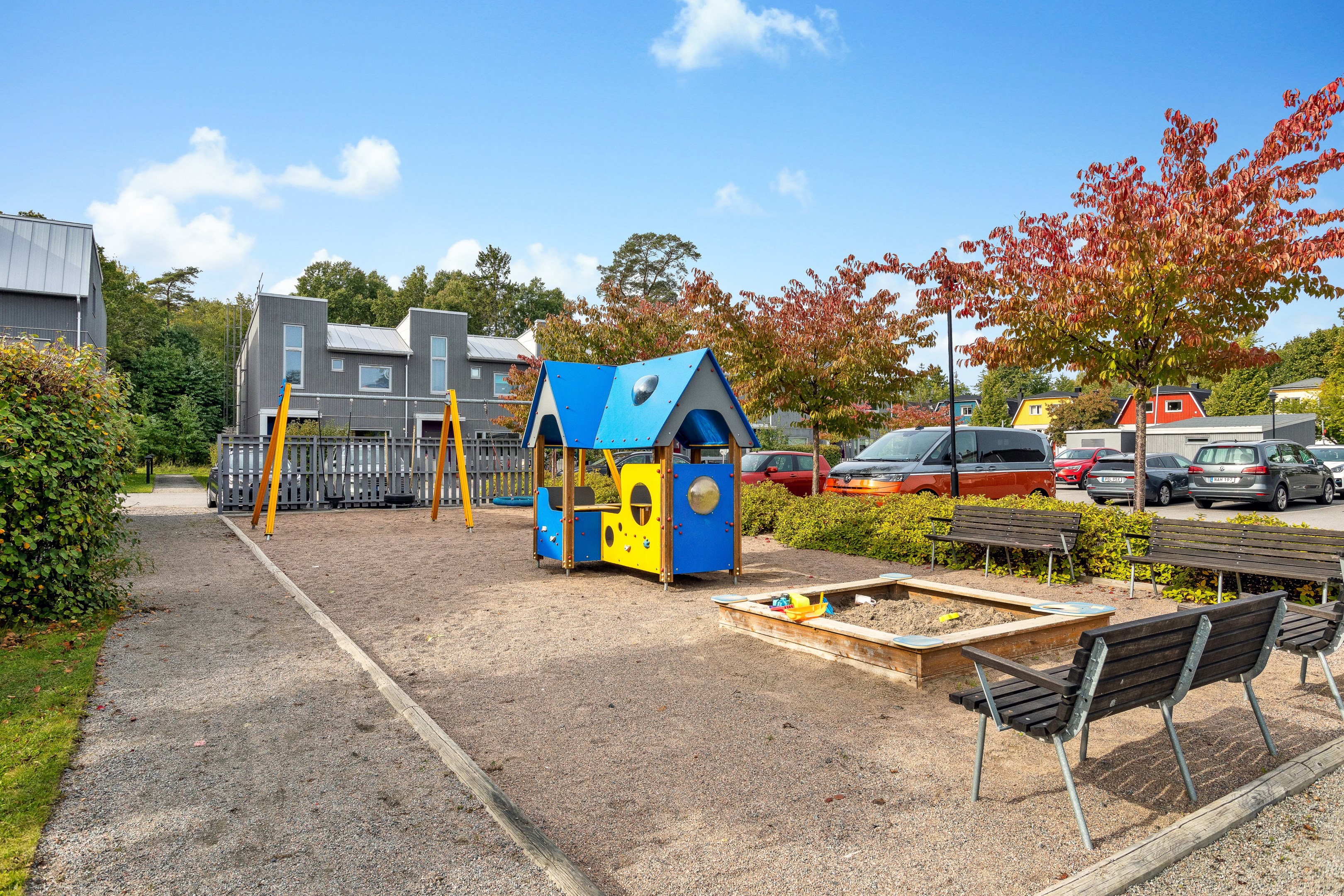 Bostadsbild från Bernadottestigen 22, Såld i Valsätra, Uppsala