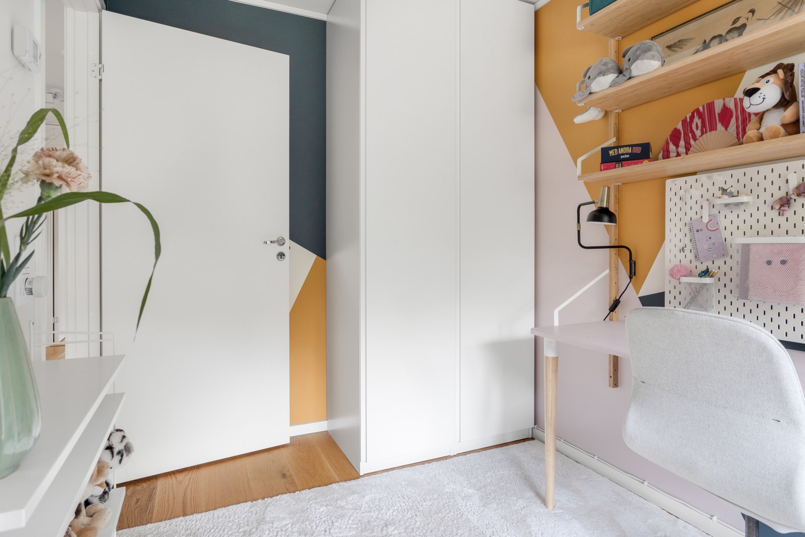 Bostadsbild från Bernadottestigen 22, Såld i Valsätra, Uppsala