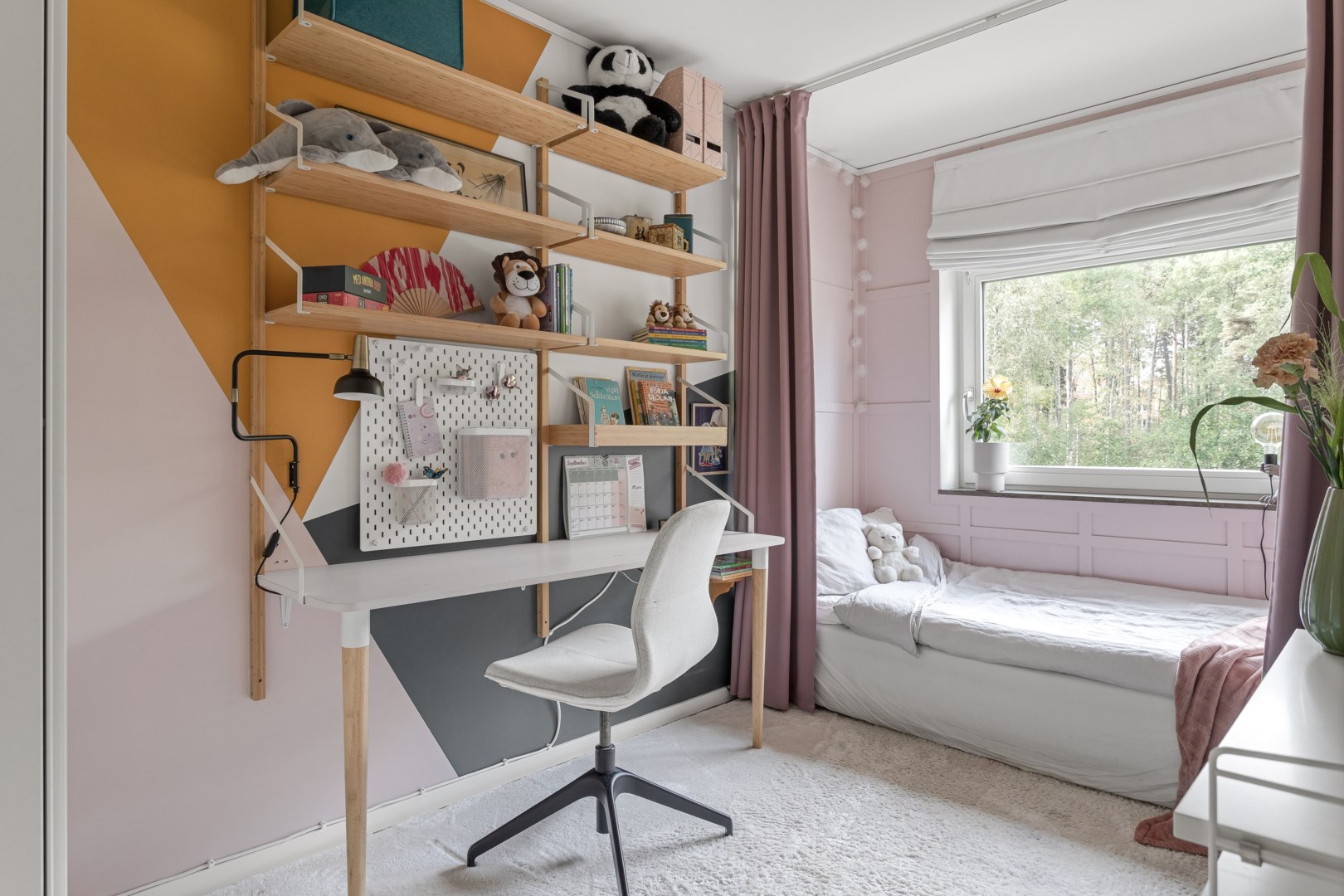 Bostadsbild från Bernadottestigen 22, Såld i Valsätra, Uppsala