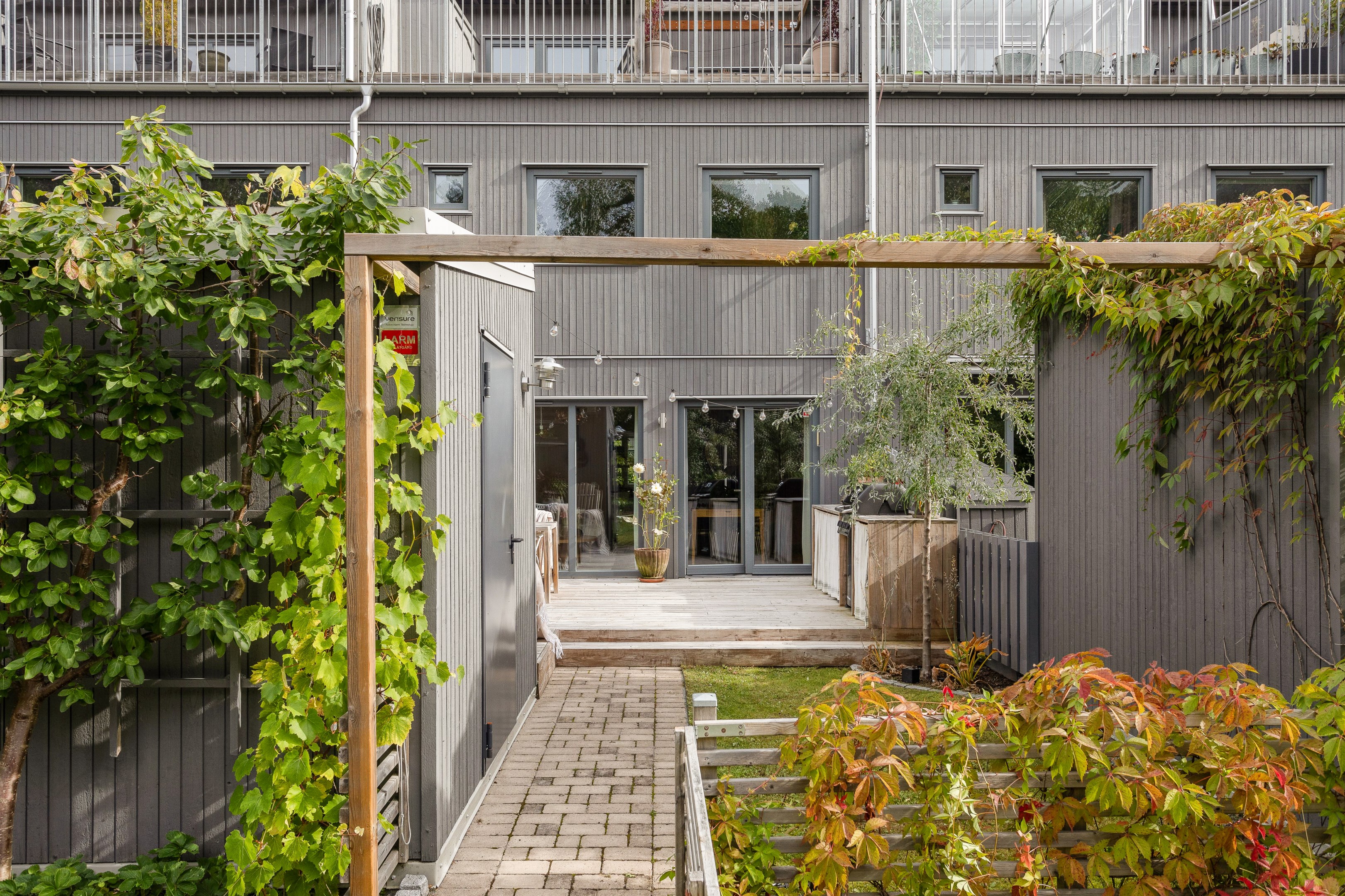 Bostadsbild från Bernadottestigen 22, Såld i Valsätra, Uppsala