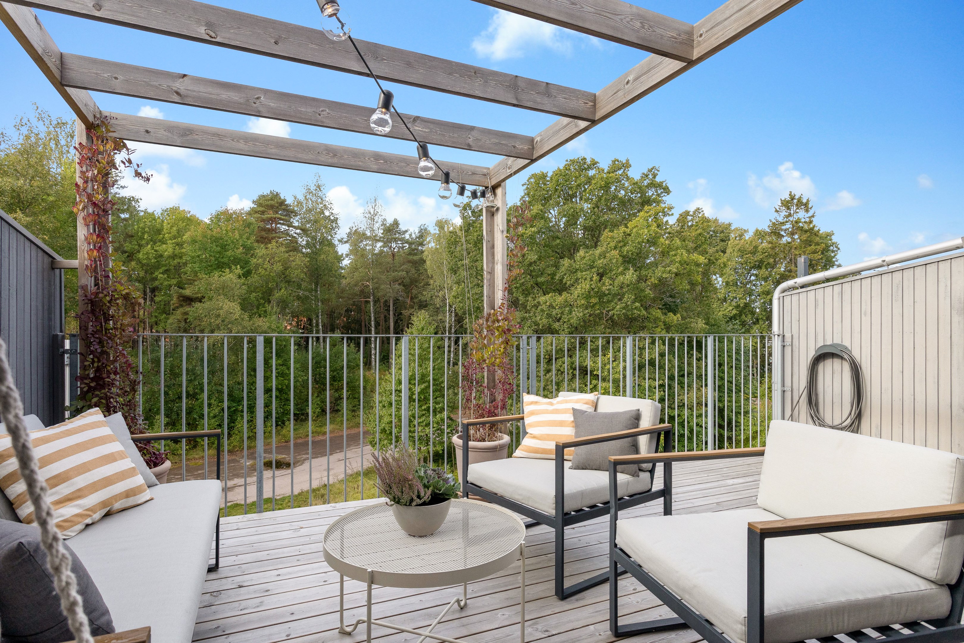 Bostadsbild från Bernadottestigen 22, Såld i Valsätra, Uppsala