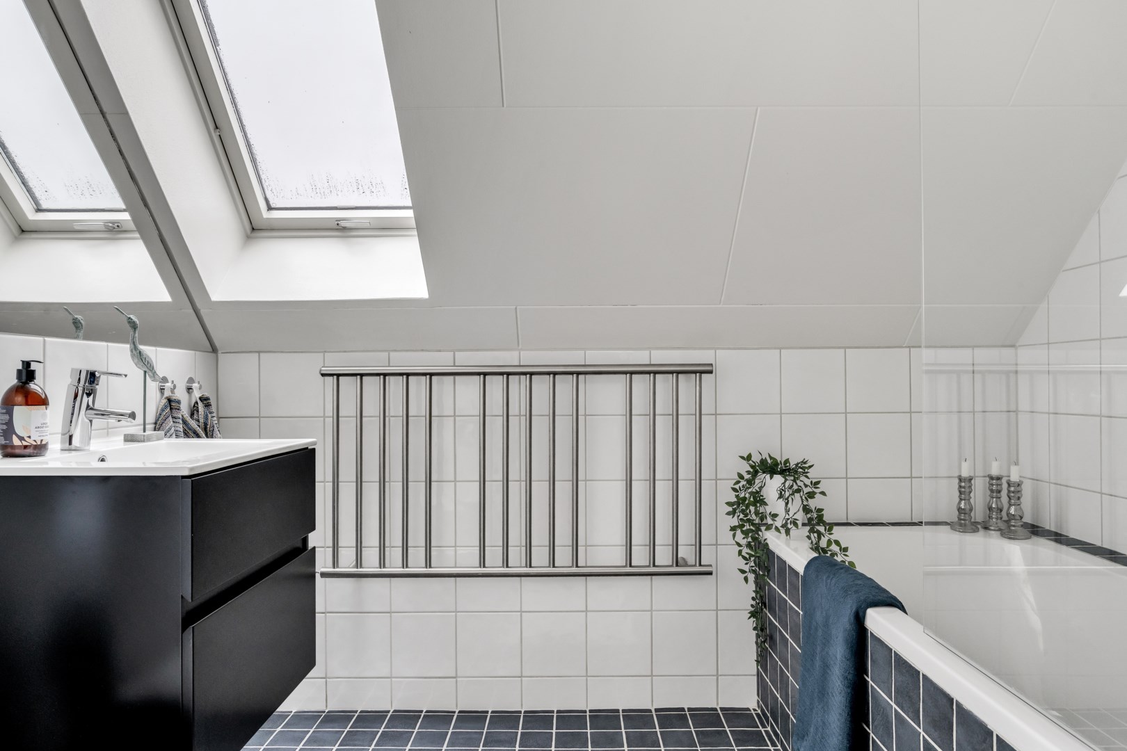 Bostadsbild från Hedensbergsvägen 26B, Såld i Berthåga, Uppsala