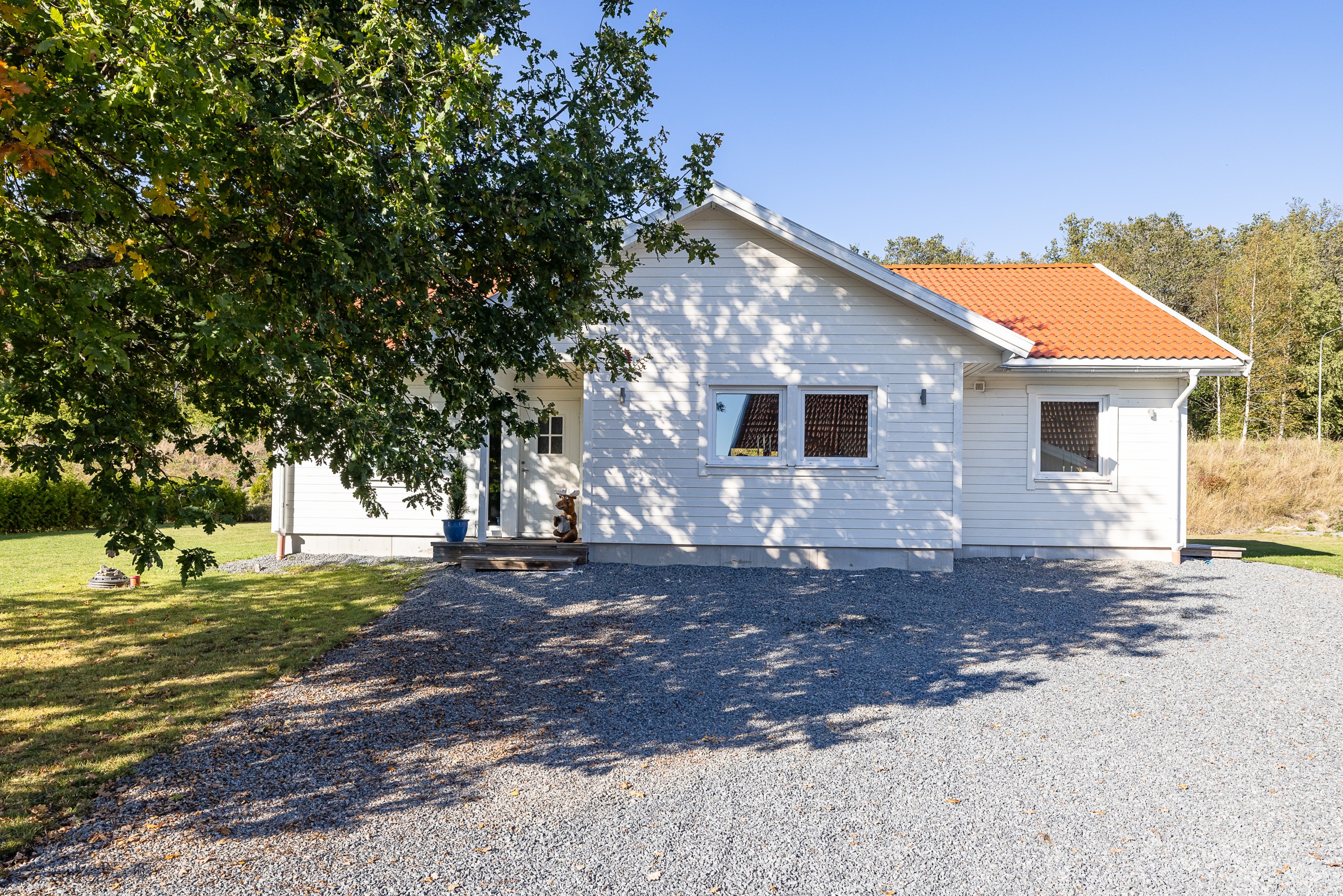 Bostadsbild från Kaprifolvägen 7, Till salu i Örsundsbro, Enköping