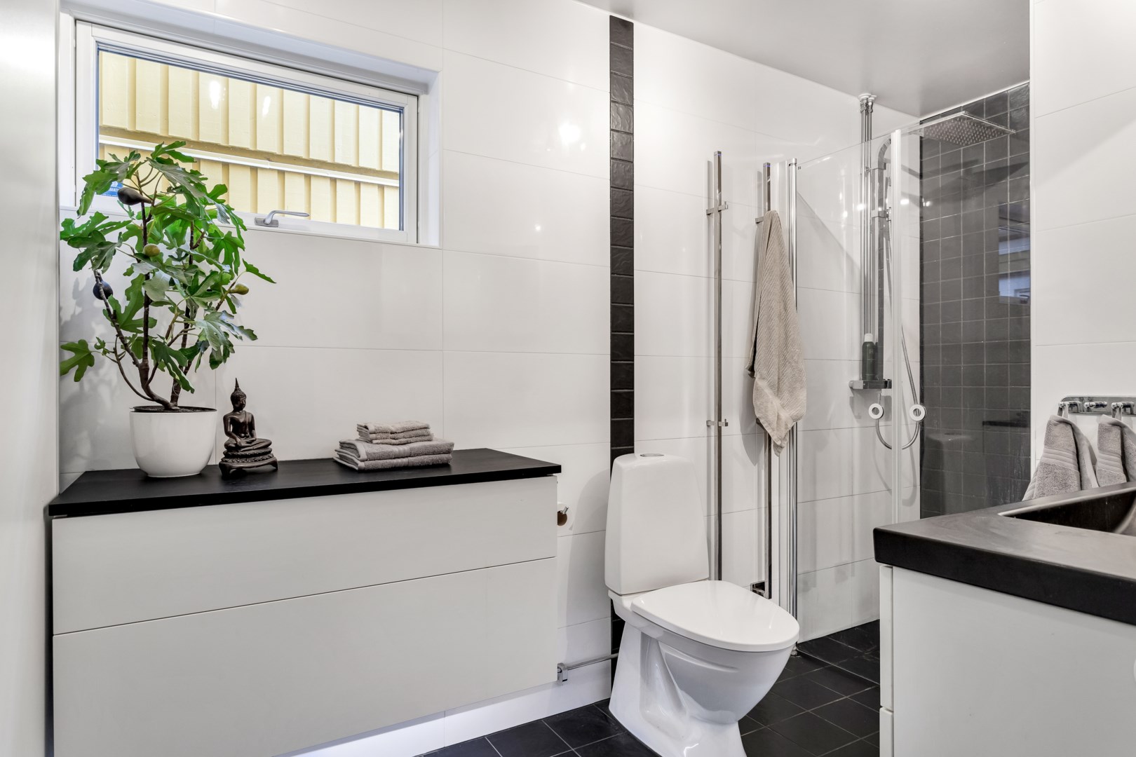 Bostadsbild från Åskmolnsvägen 29, Såld i Storvreta, Uppsala