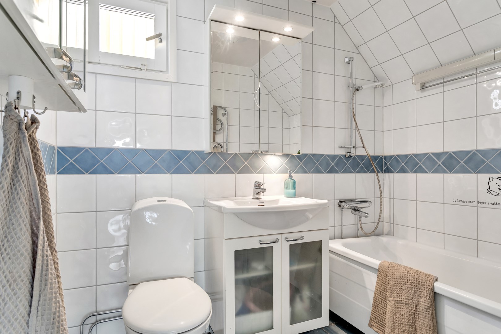 Bostadsbild från Åskmolnsvägen 29, Såld i Storvreta, Uppsala