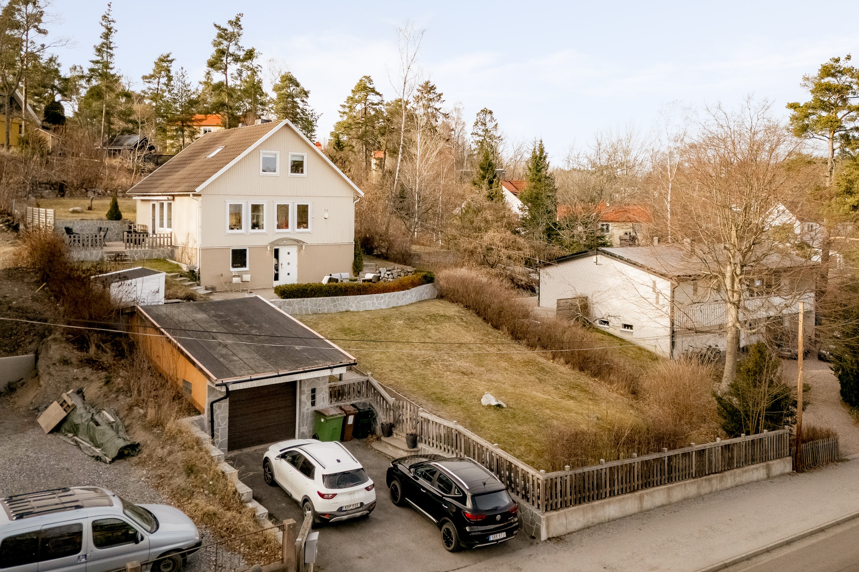 Bostadsbild från Ektorpsvägen 47, Såld i Skuru, Nacka