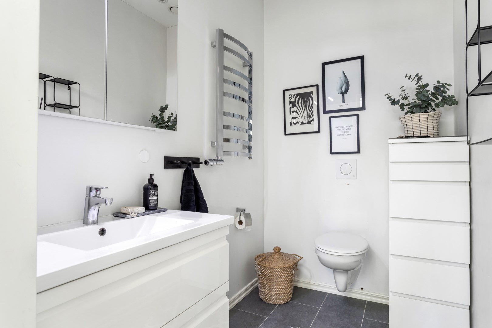 Bostadsbild från Vildrosvägen 7, Såld i Örsundsbro, Enköping