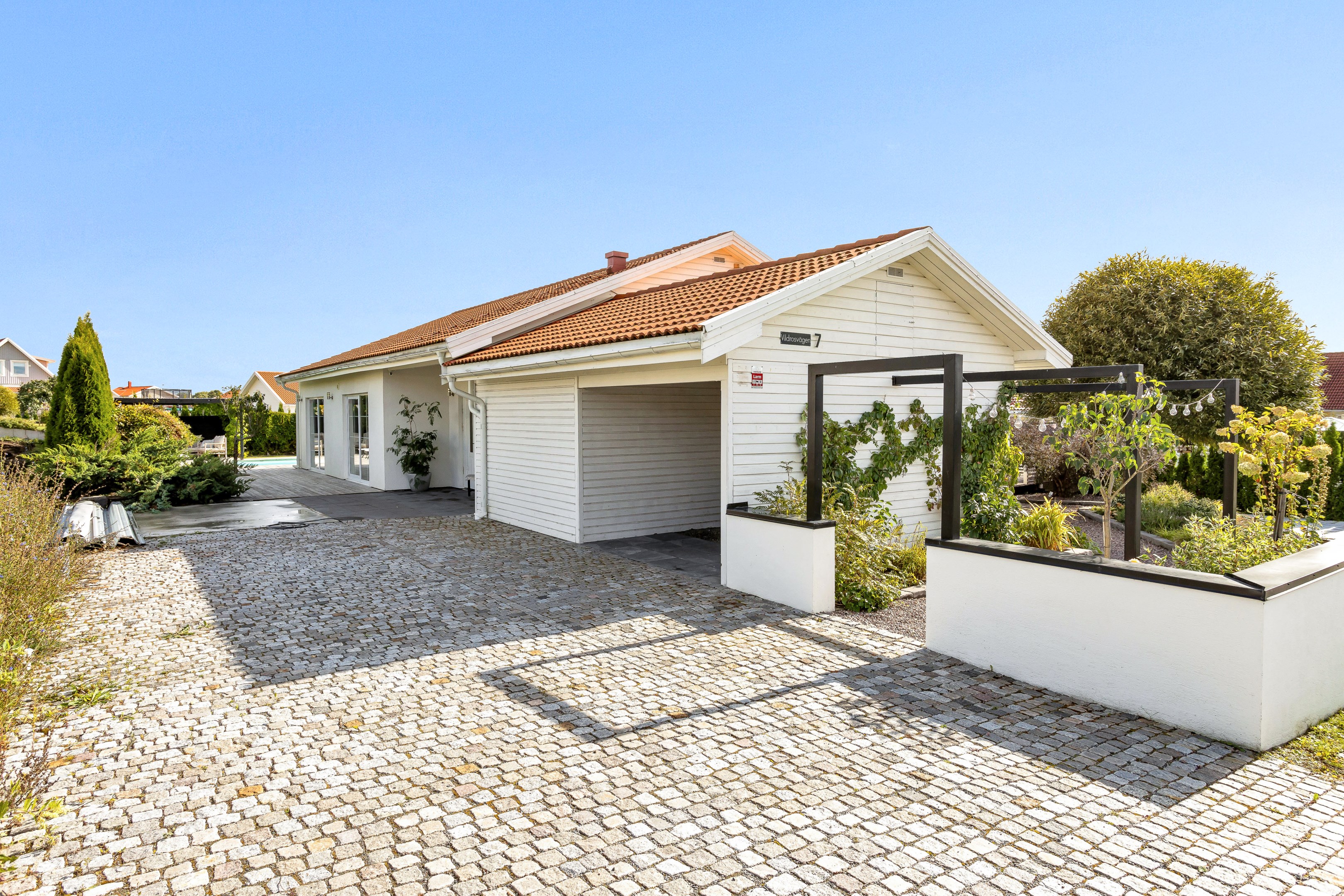 Bostadsbild från Vildrosvägen 7, Såld i Örsundsbro, Enköping