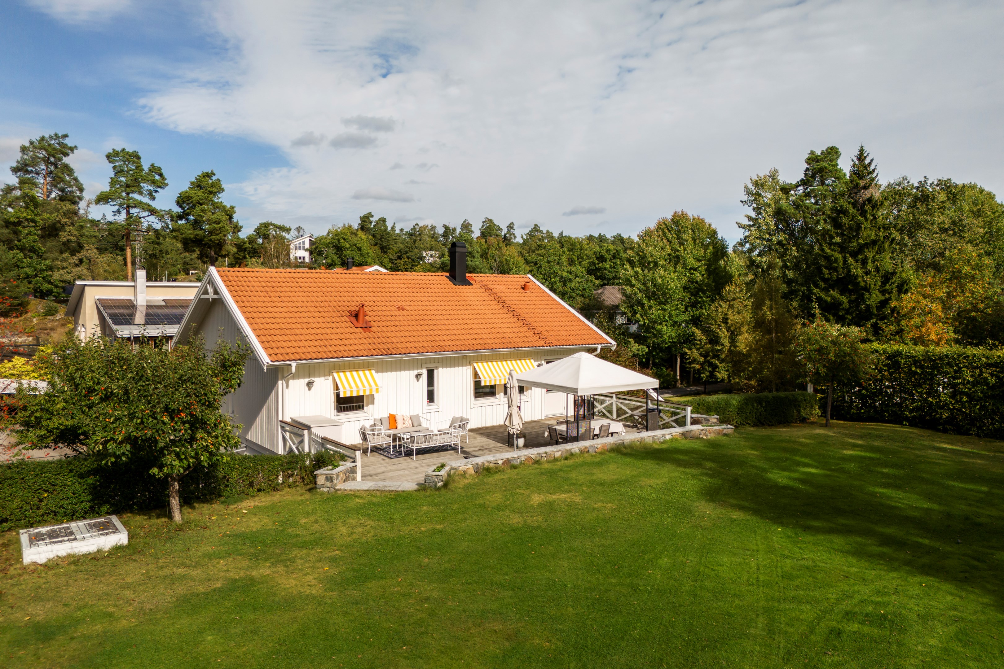 Bostadsbild från Alskogsvägen 6, Såld i Lännersta, Nacka
