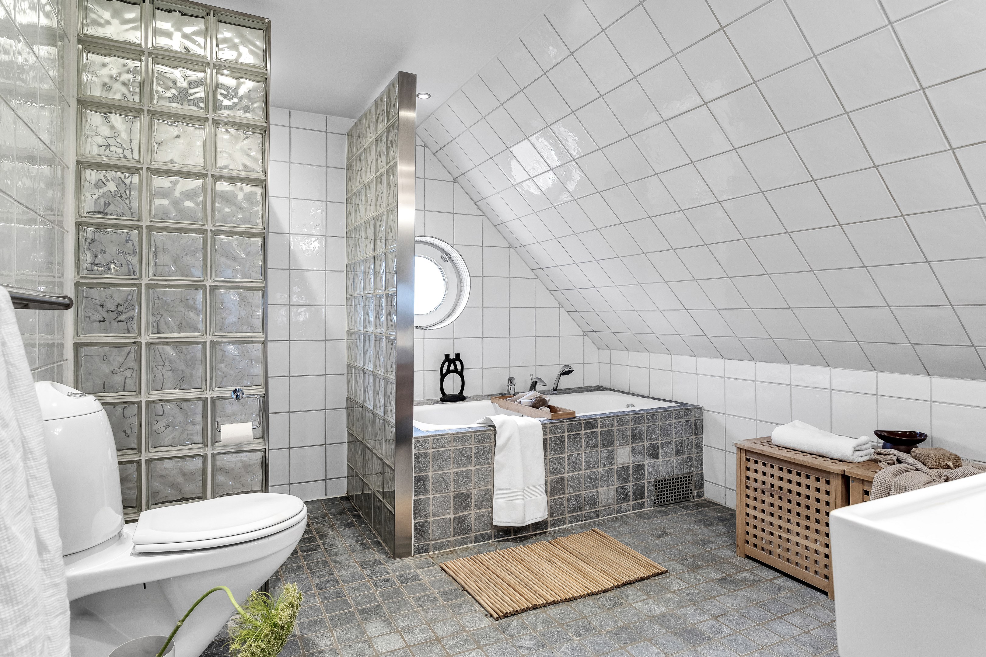 Bostadsbild från Furudalsvägen 23, Såld i Berthåga, Uppsala