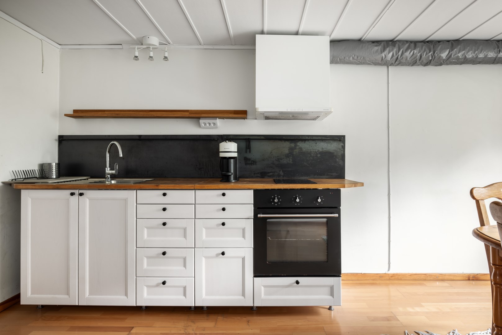 Bostadsbild från Lavalvägen 4, Såld i Lillängen, Nacka