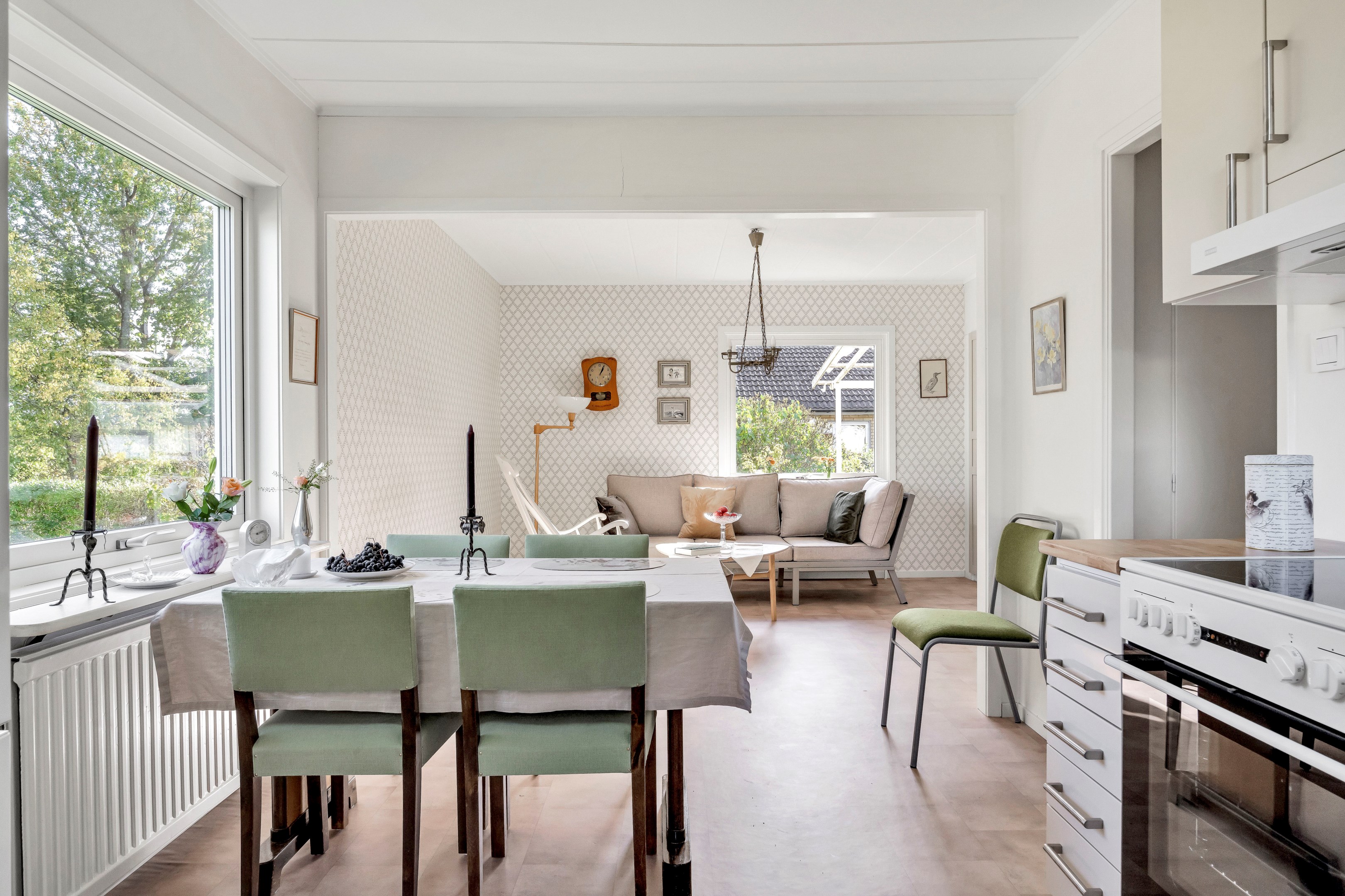 Bostadsbild från Södra Hökhuvudsvägen 3, Såld i Gimo, Östhammar